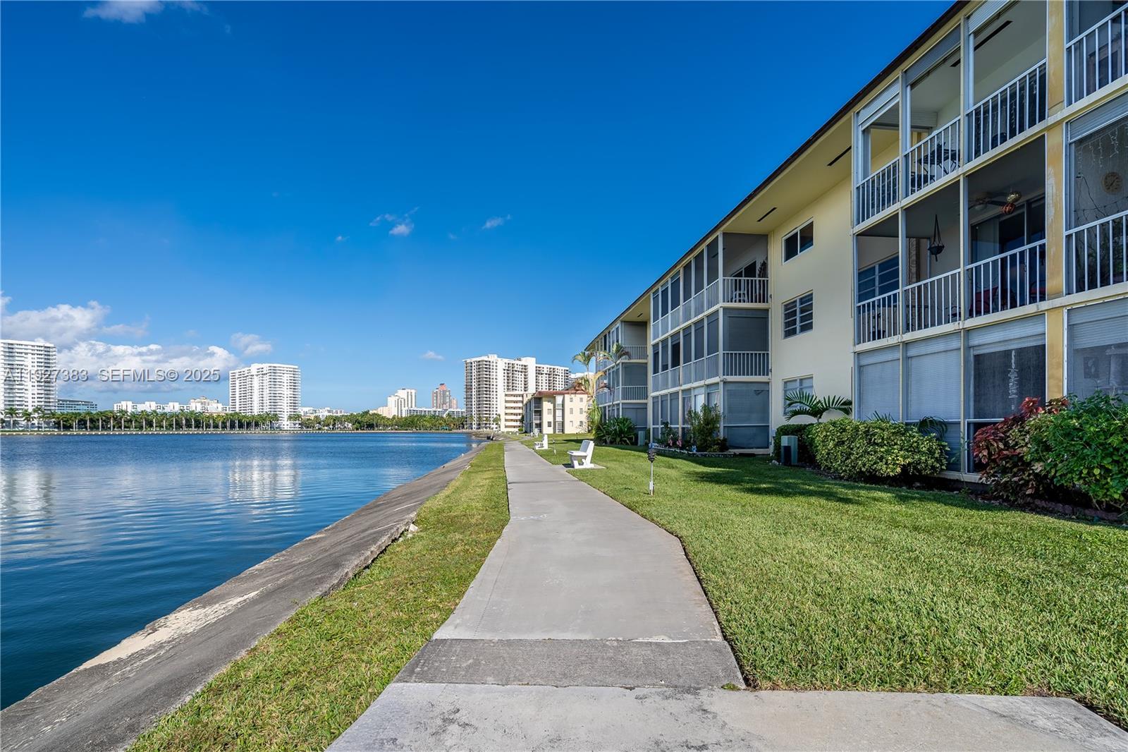 2929 Point East #A-303 Aventura, FL 33160