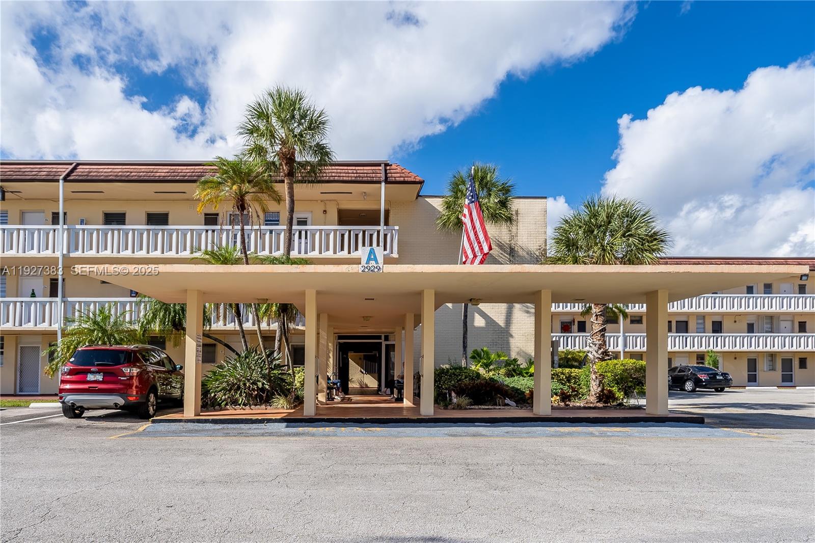 2929 Point East #A-303 Aventura, FL 33160