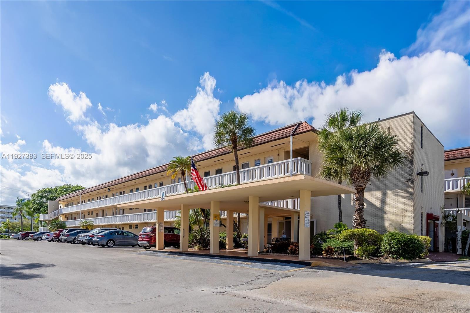 2929 Point East #A-303 Aventura, FL 33160