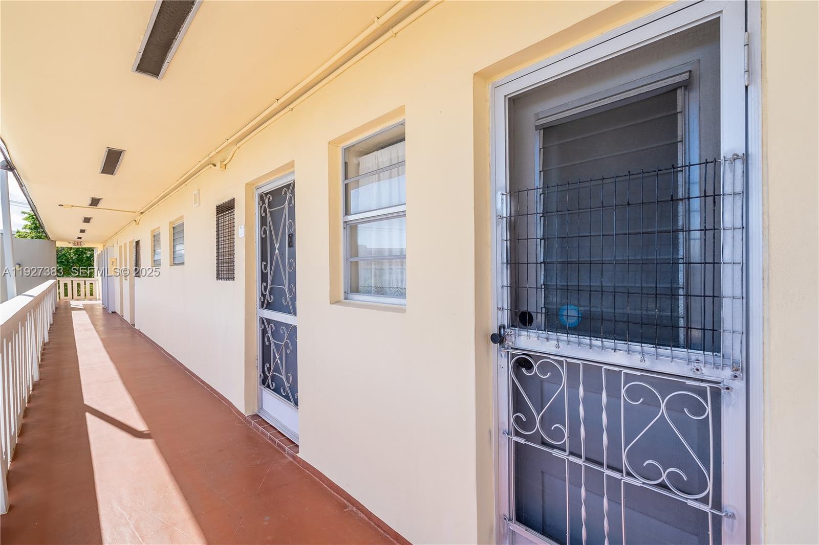 2929 Point East #A-303 Aventura, FL 33160