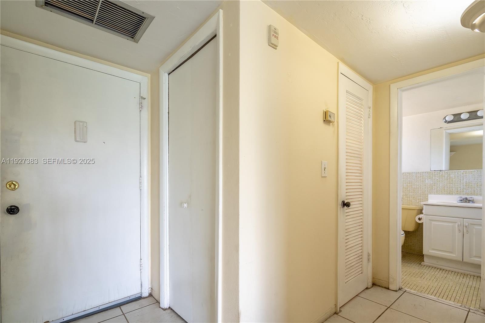 2929 Point East #A-303 Aventura, FL 33160