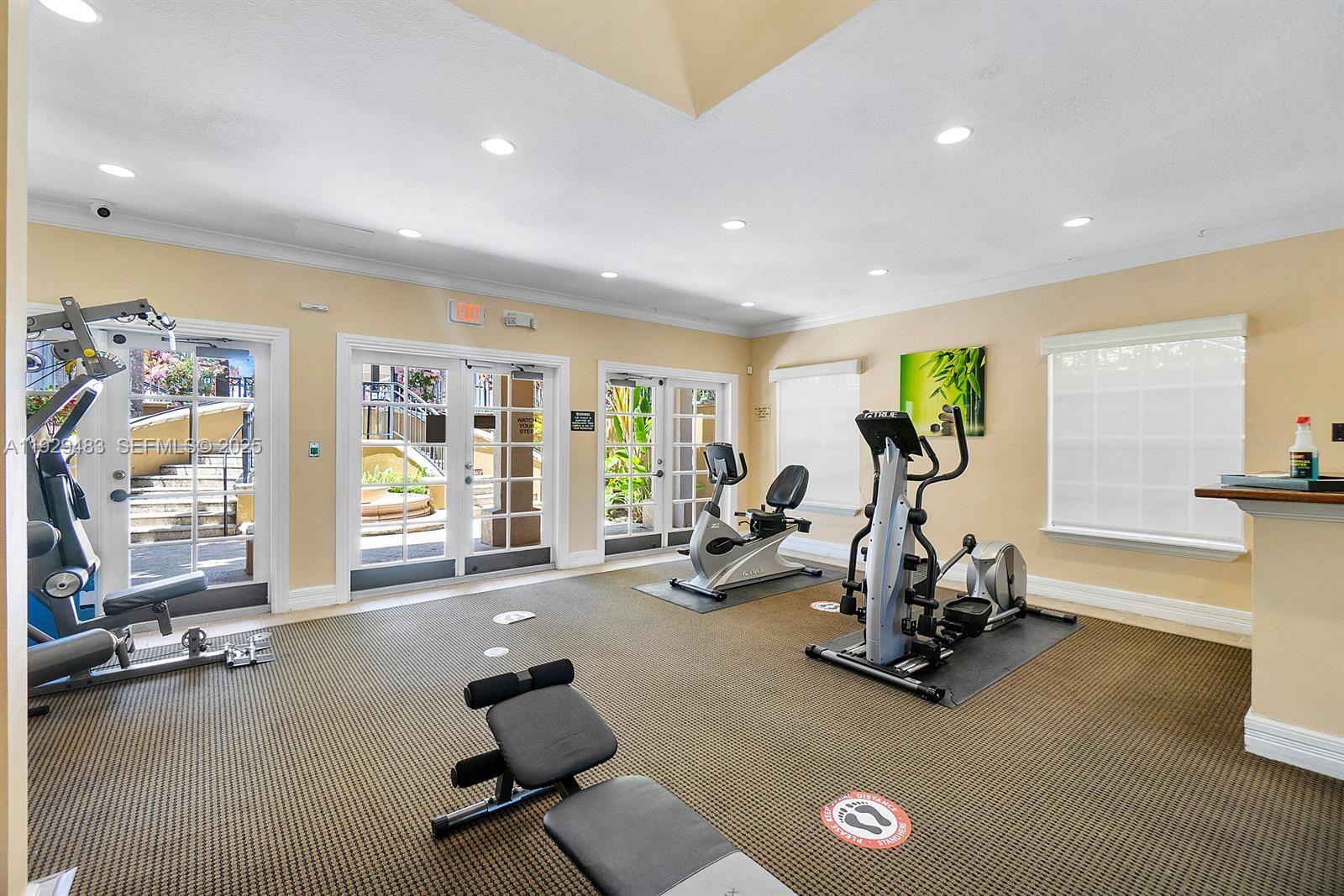 2861 NE 185th St #302 Aventura, FL 33180