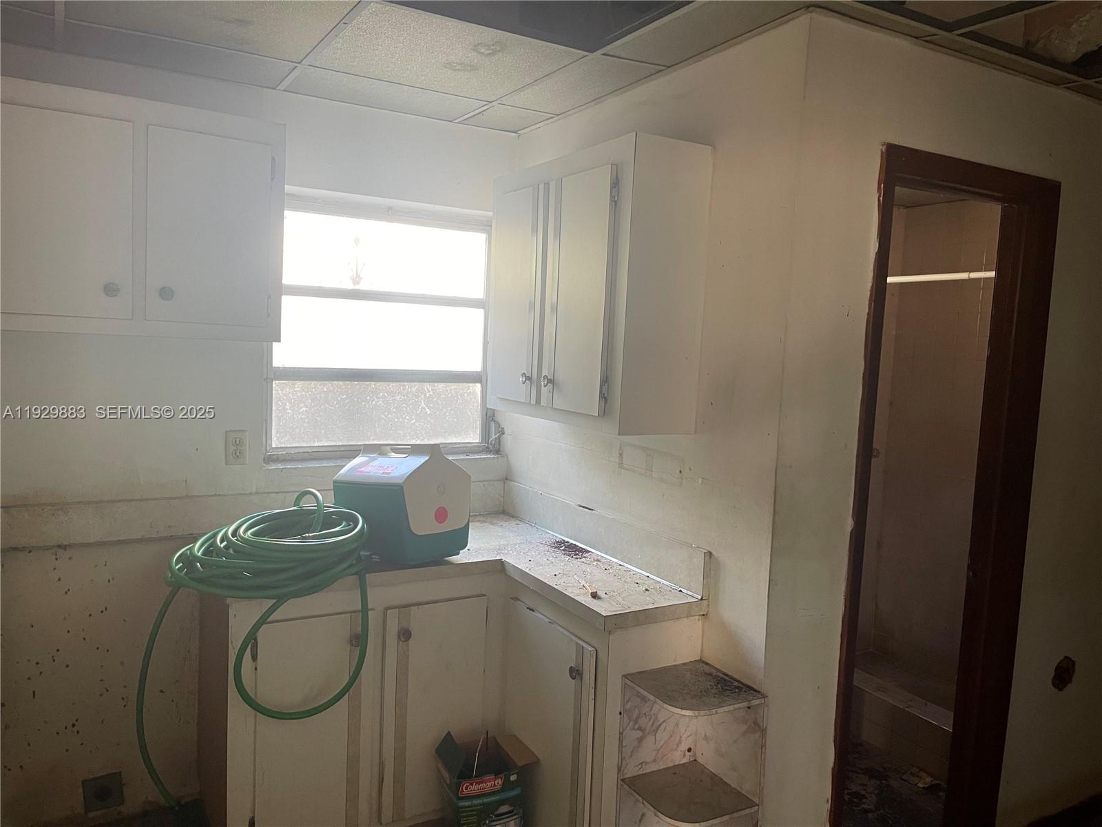 1040 NW 28th Ave Miami, FL 33125