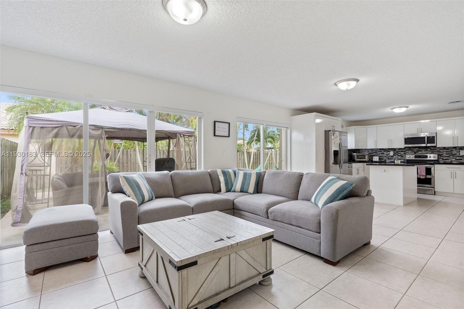 14152 SW 154th Ct Miami, FL 33196