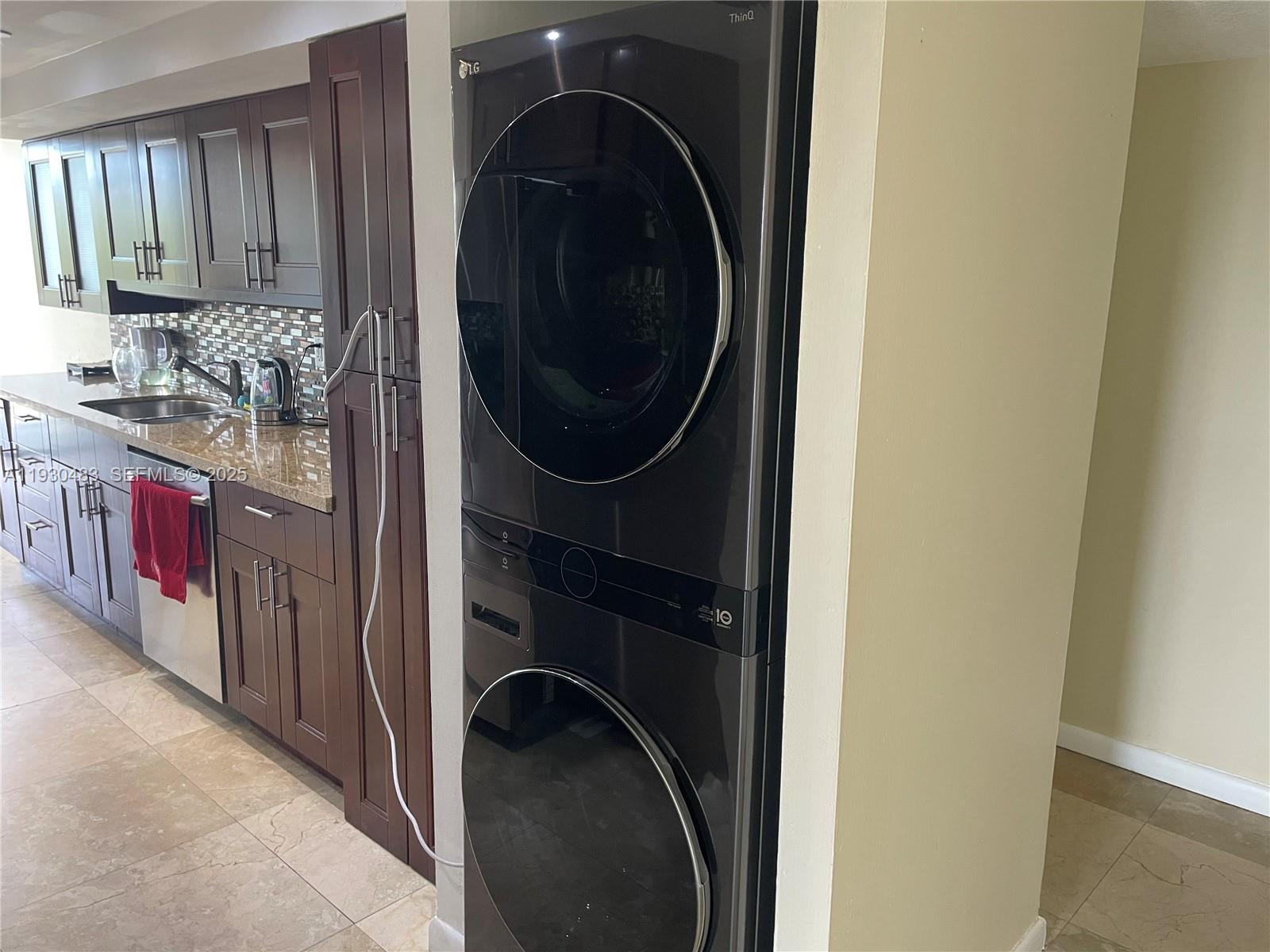 image Winston Towers 6009