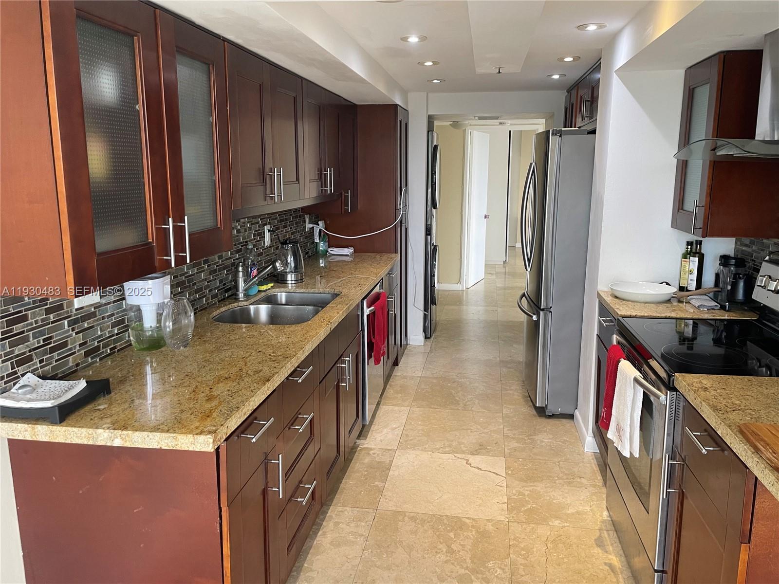 image Winston Towers 6006