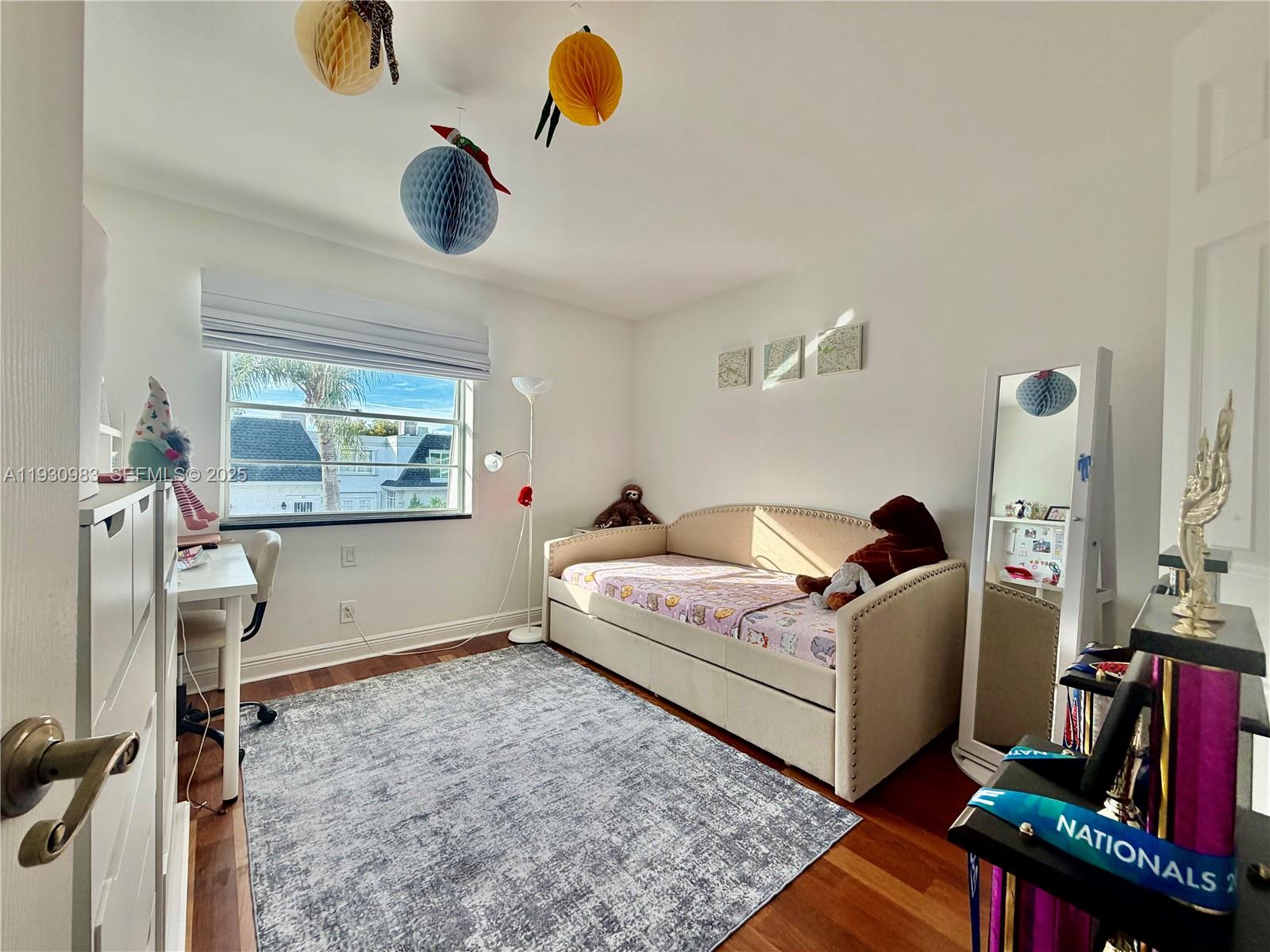 934 NE 27th Ave Hallandale Beach, FL 33009