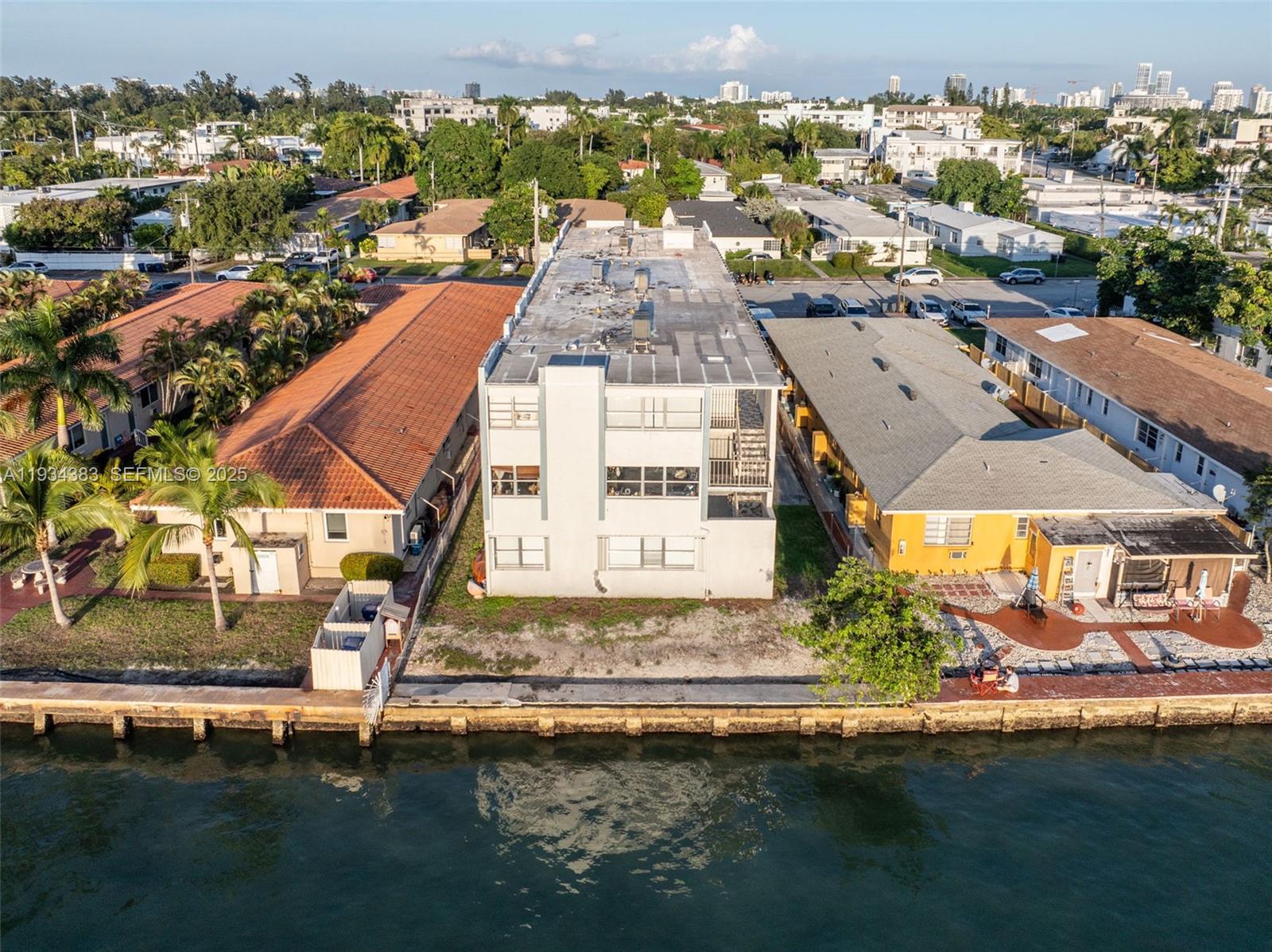 2150 Bay Dr Miami Beach, FL 33141