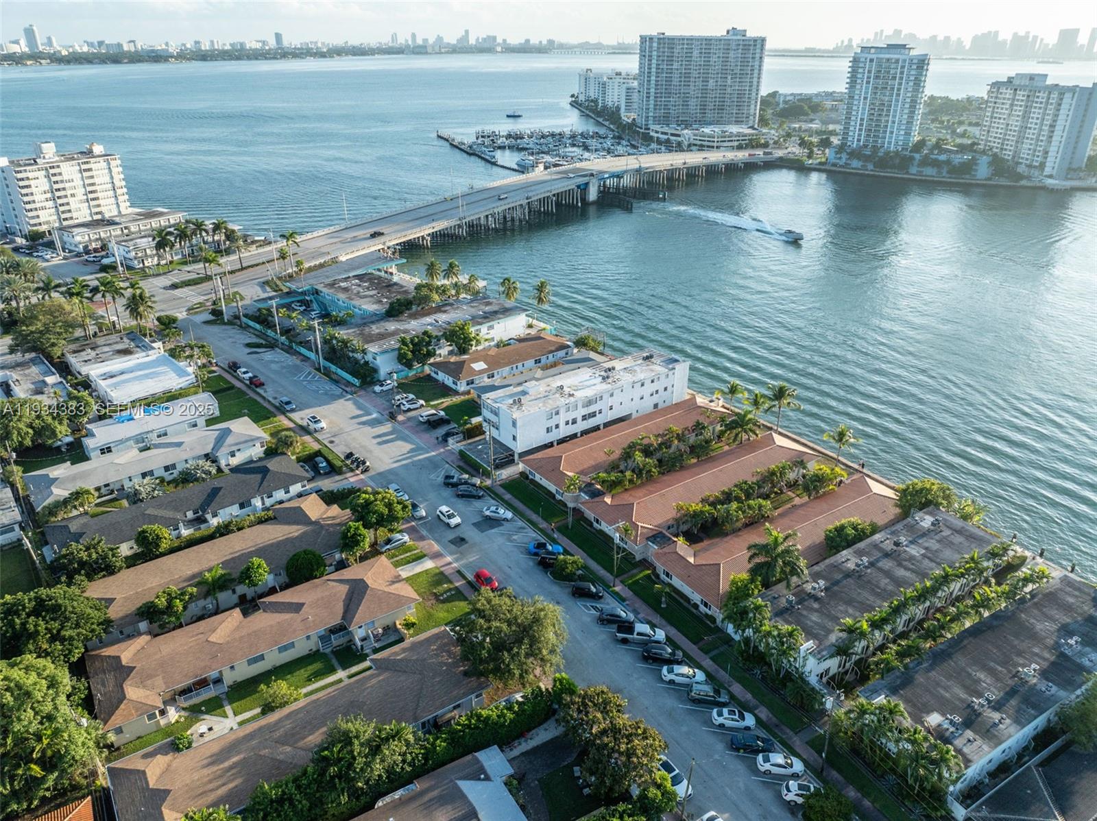 2150 Bay Dr Miami Beach, FL 33141