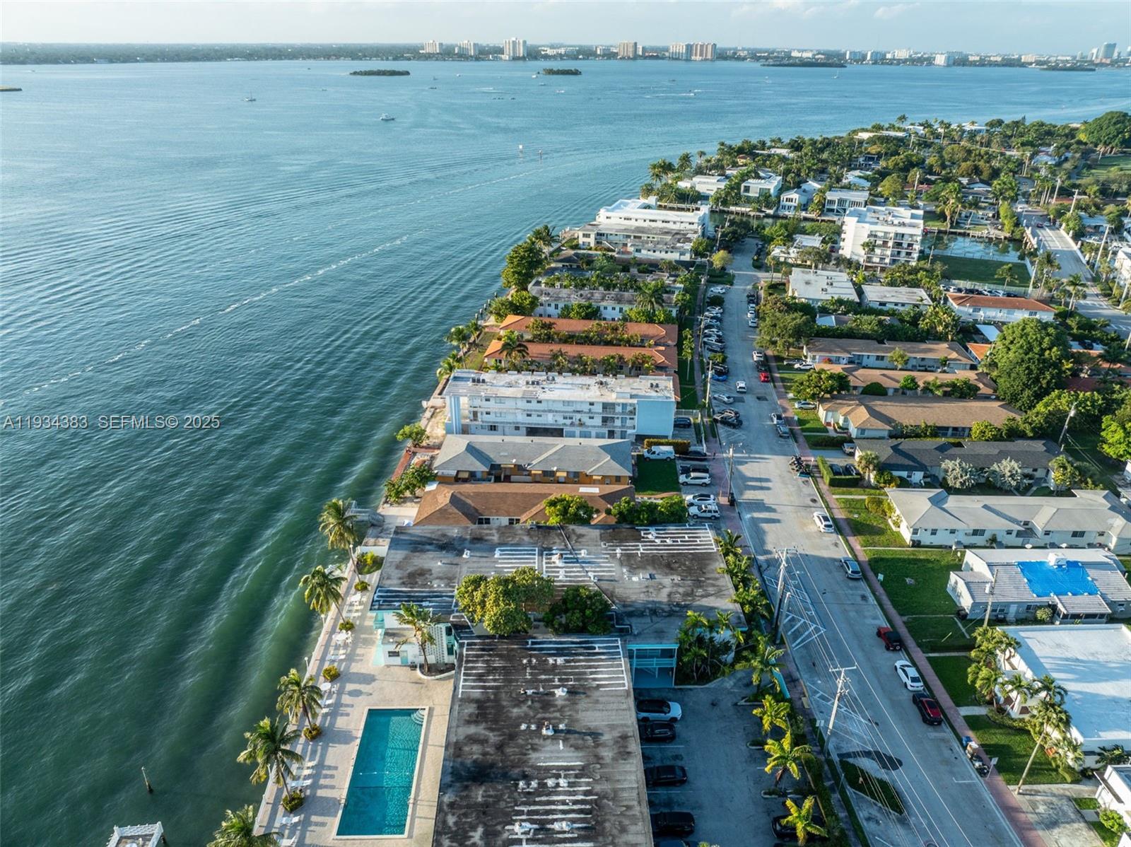 2150 Bay Dr Miami Beach, FL 33141