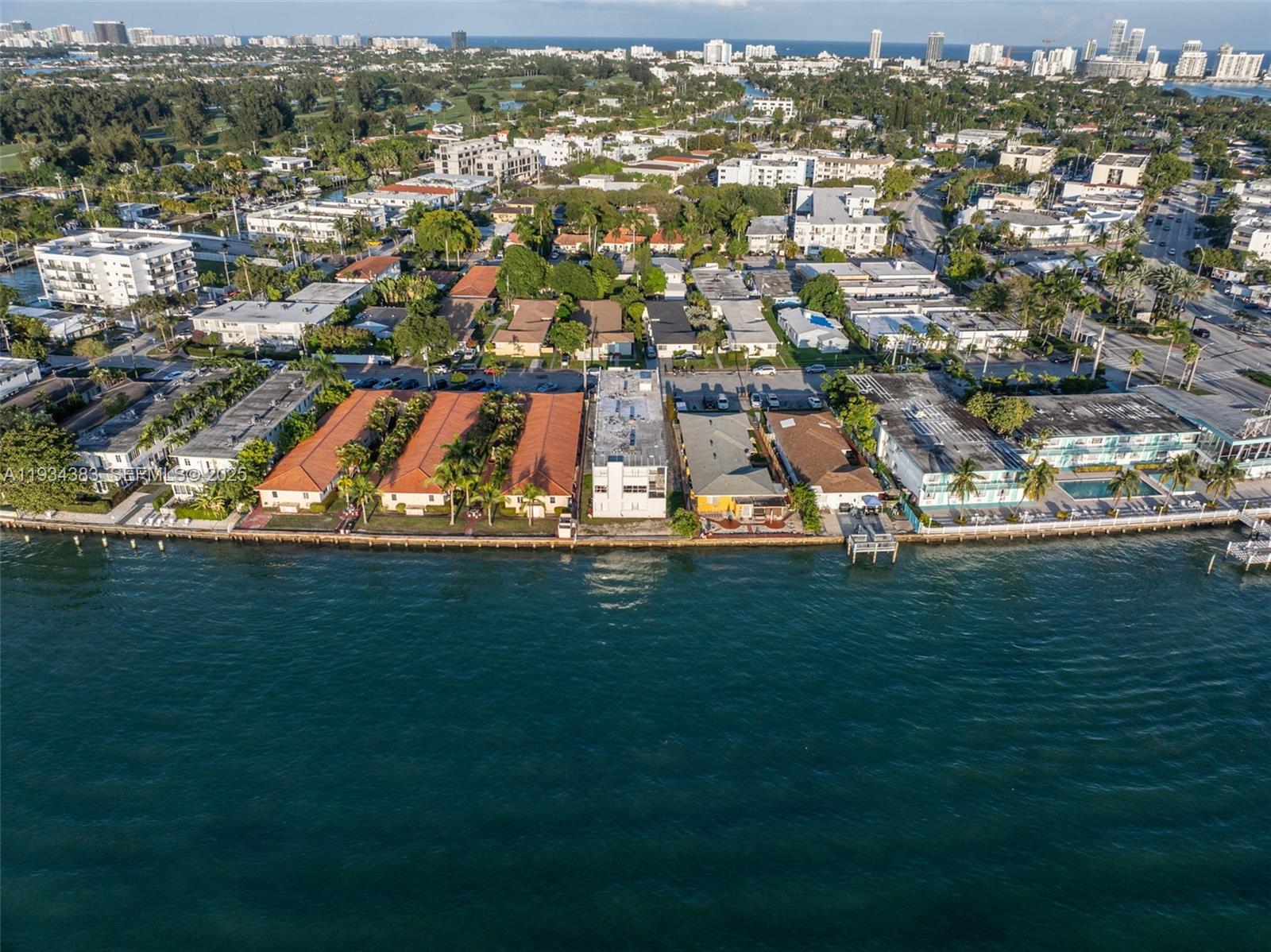 2150 Bay Dr Miami Beach, FL 33141