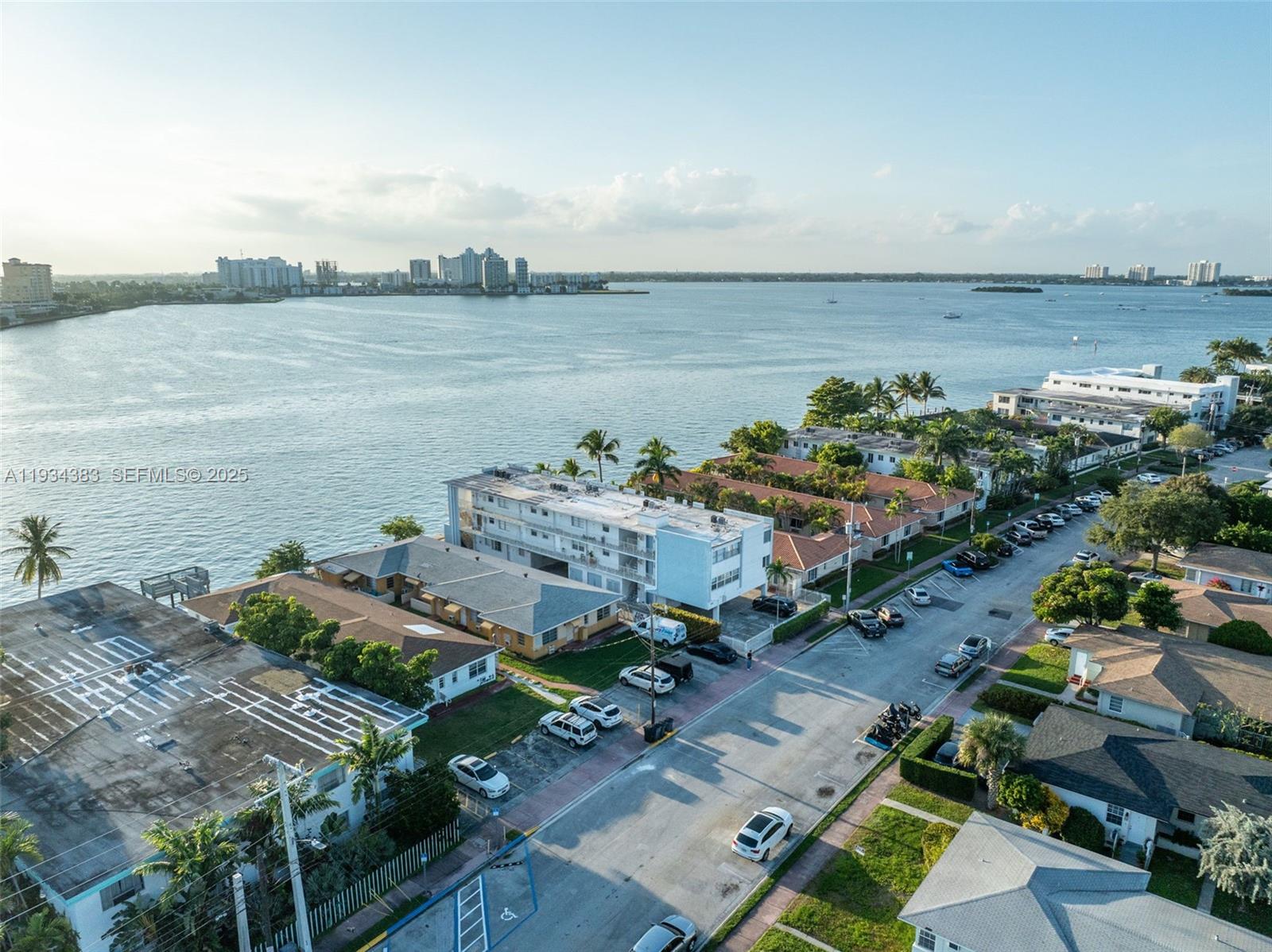 2150 Bay Dr Miami Beach, FL 33141