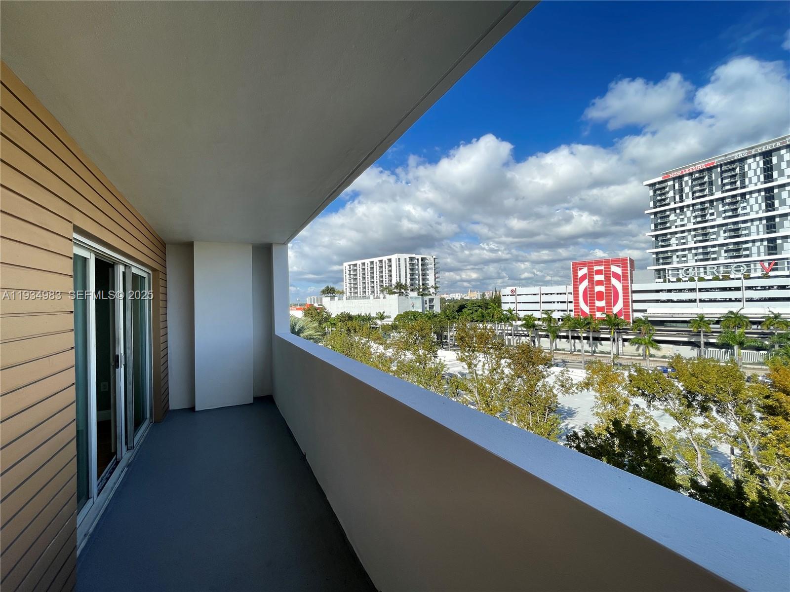 2740 SW 28th Ter #702