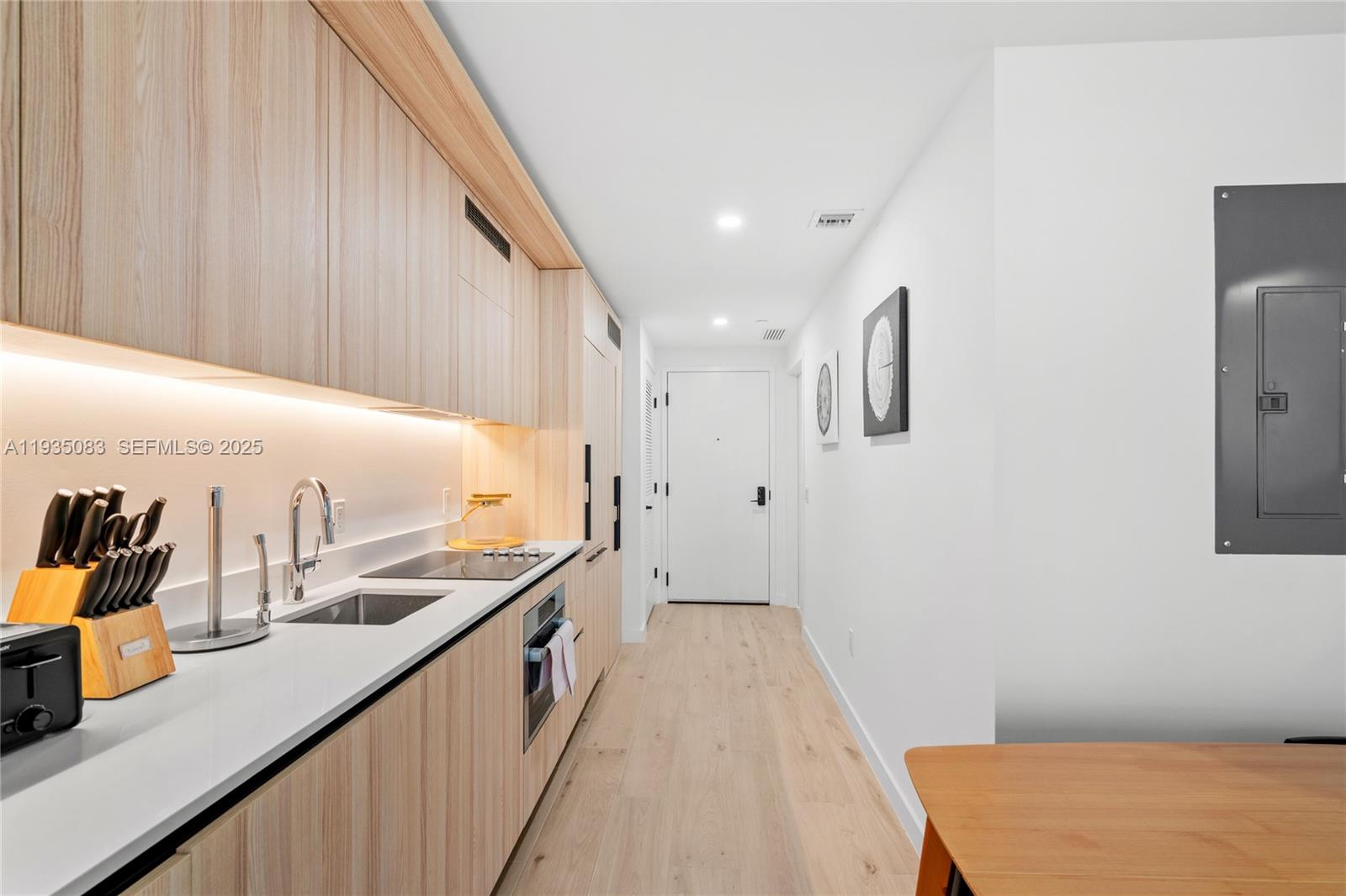 225 N Miami Ave #2012 Miami, FL 33132