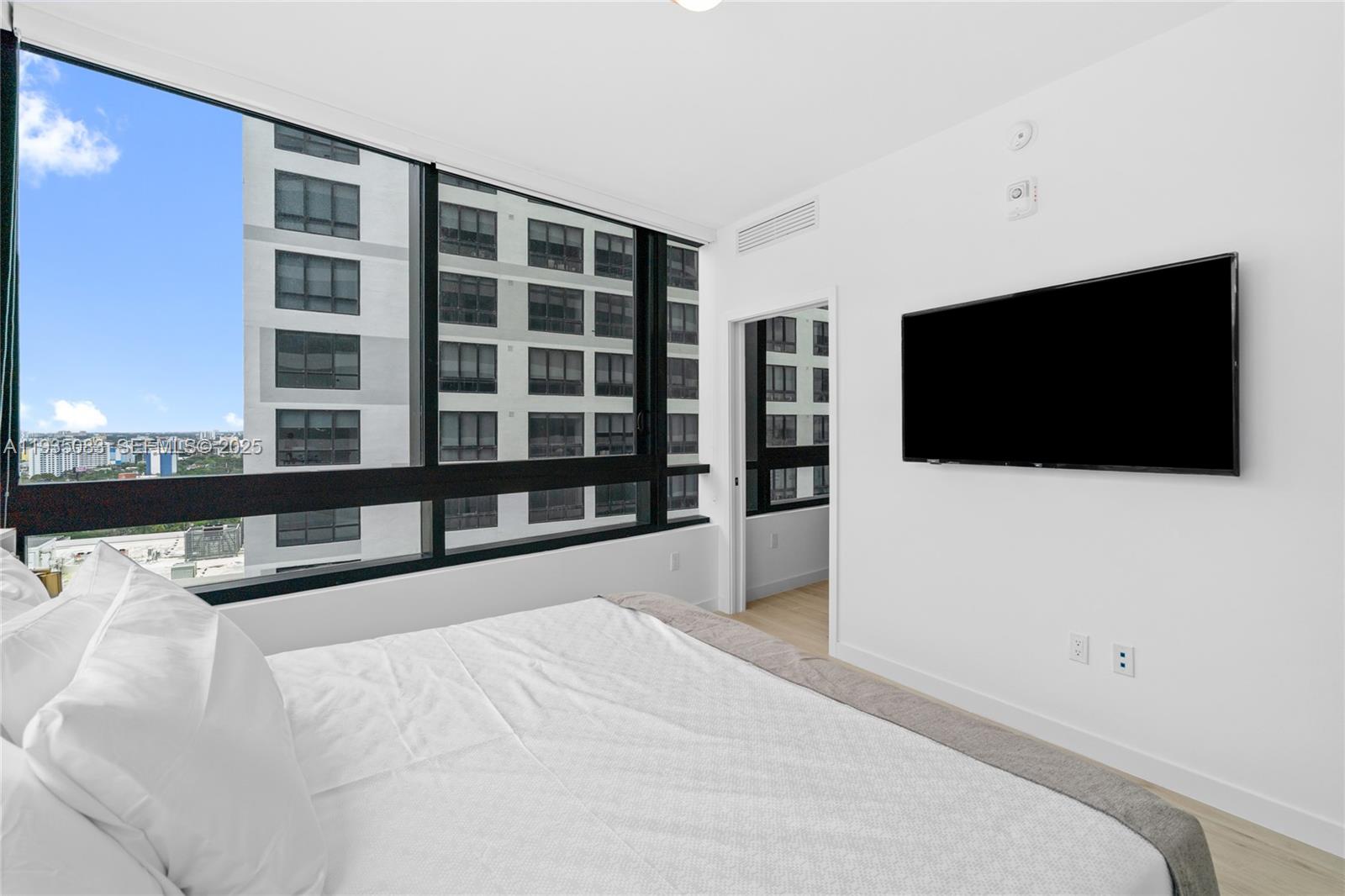 225 N Miami Ave #2012 Miami, FL 33132