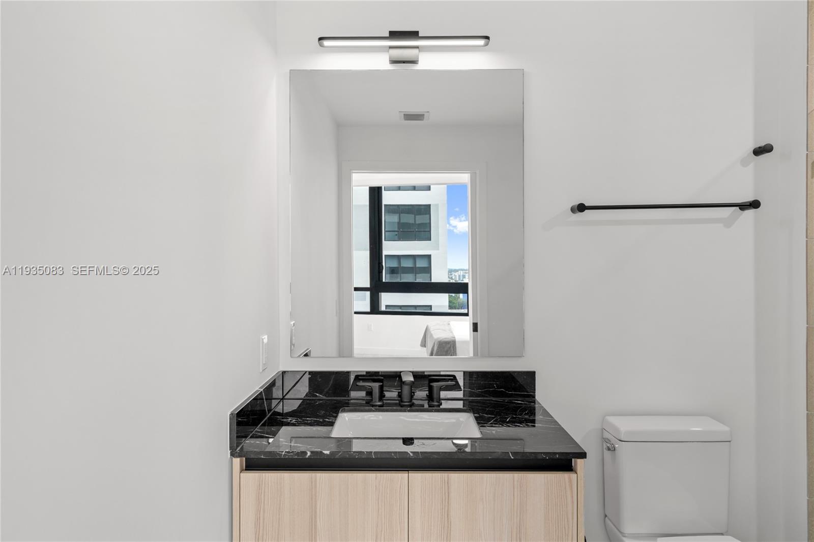 225 N Miami Ave #2012 Miami, FL 33132