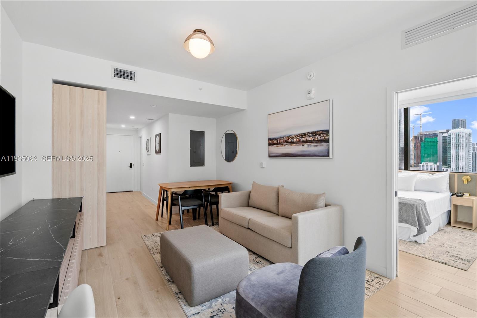 225 N Miami Ave #2012 Miami, FL 33132