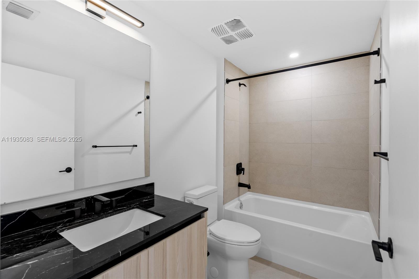 225 N Miami Ave #2012 Miami, FL 33132