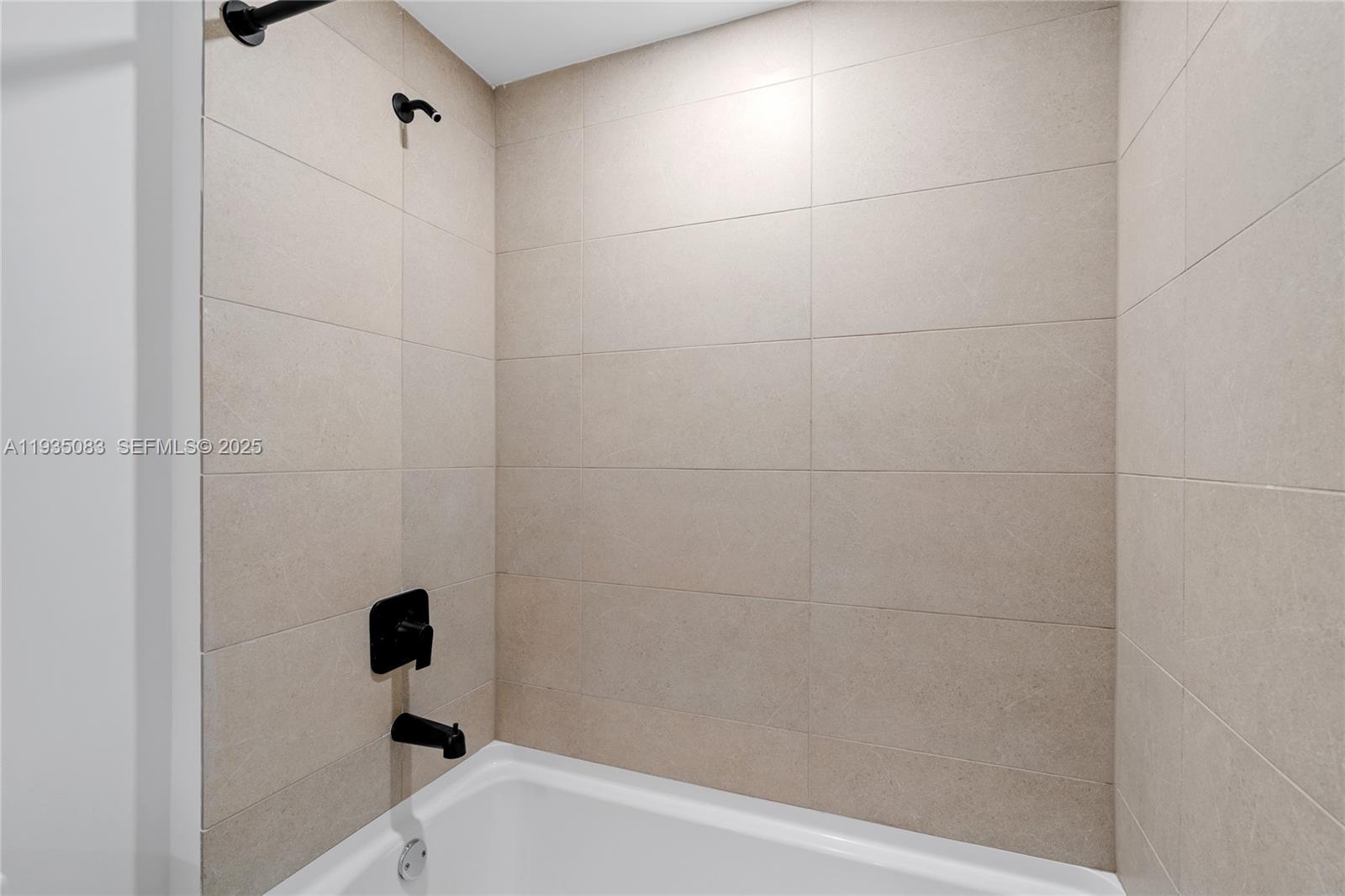 225 N Miami Ave #2012 Miami, FL 33132