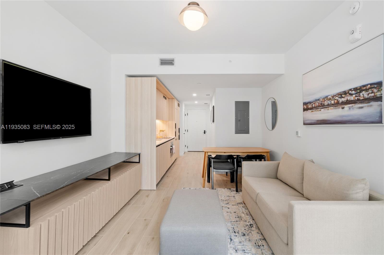 225 N Miami Ave #2012 Miami, FL 33132