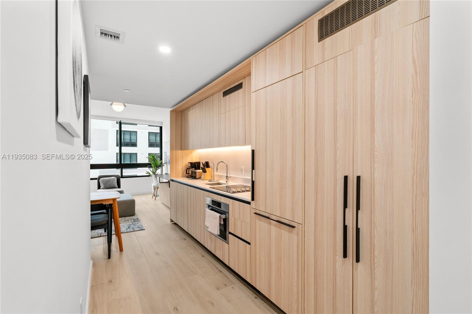 225 N Miami Ave #2012 Miami, FL 33132