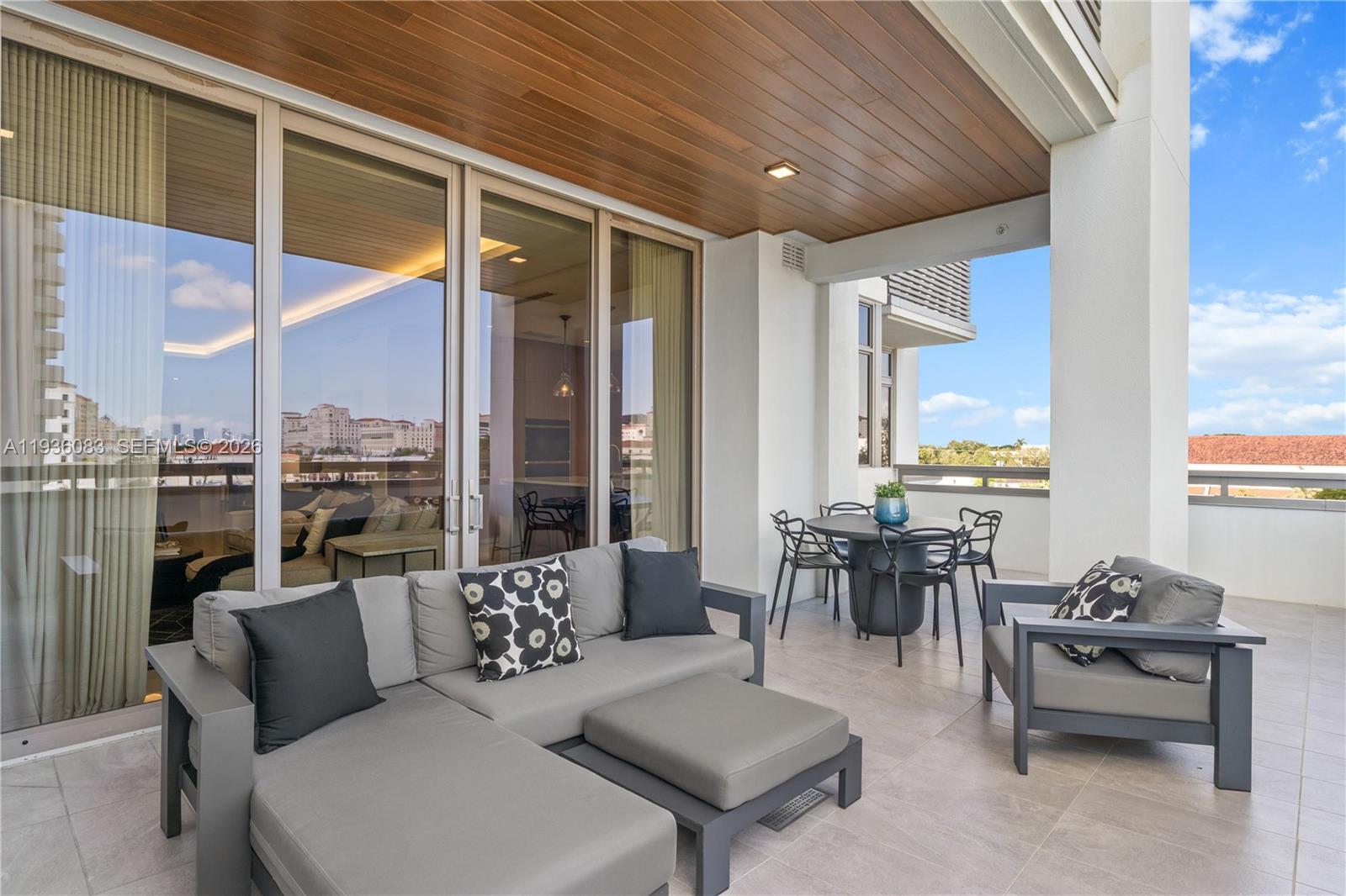 515 Valencia Ave #403 Coral Gables, FL 33134