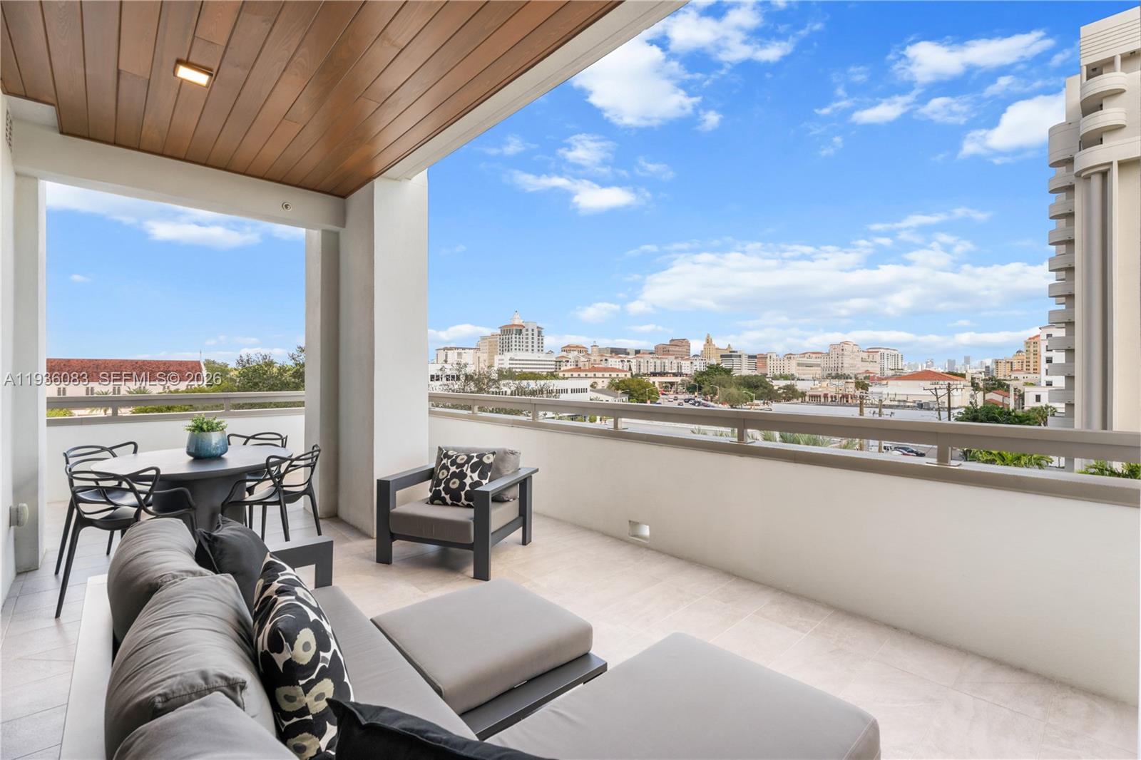 515 Valencia Ave #403 Coral Gables, FL 33134