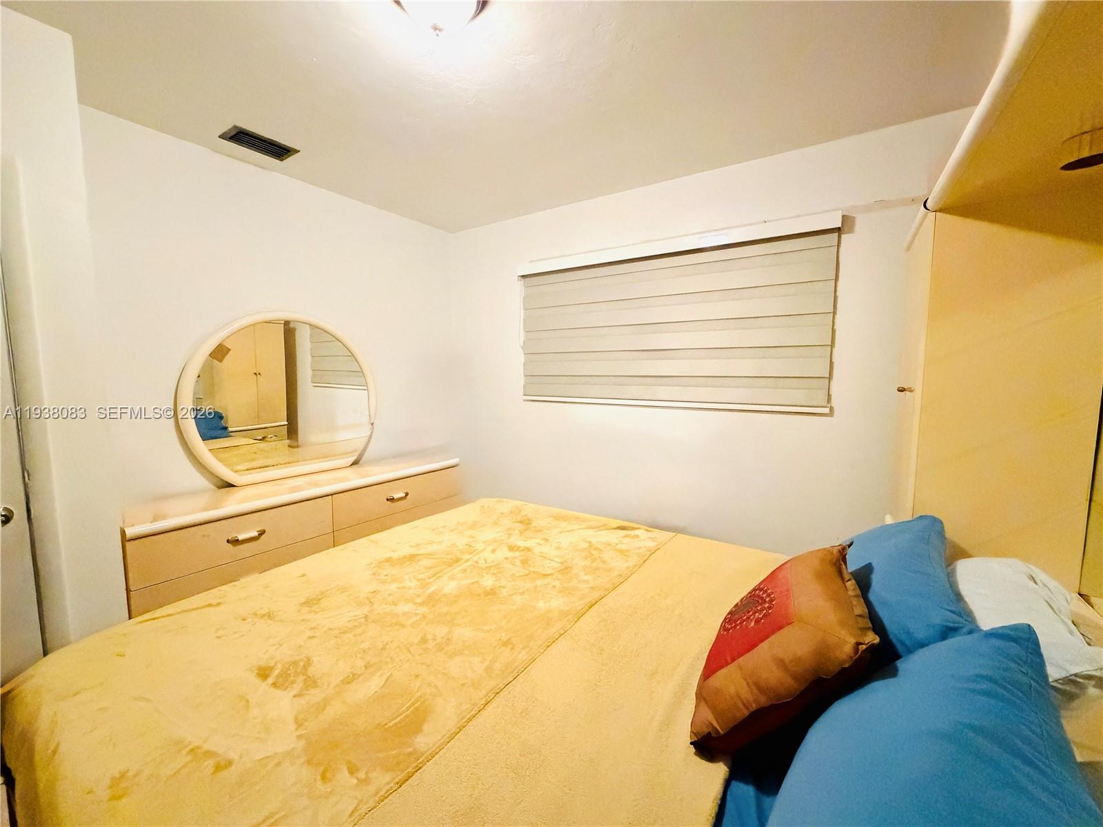 546 E 39th St Hialeah, FL 33013