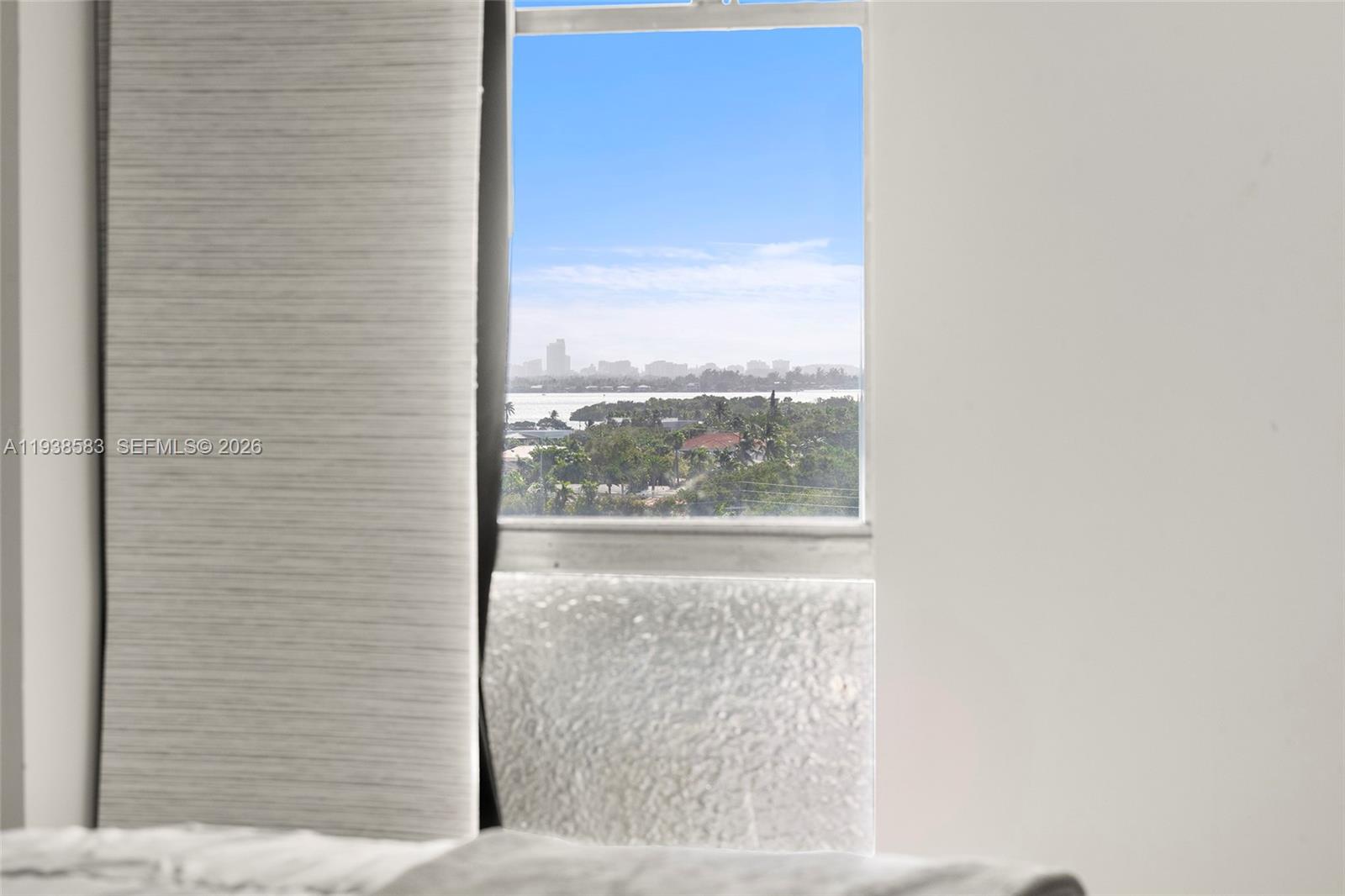 2350 NE 135th St #1006 North Miami, FL 33181