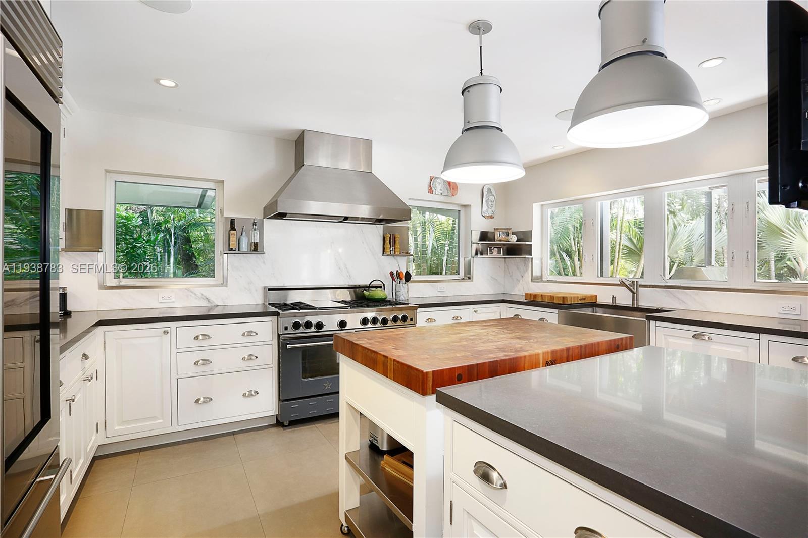 5520 Oakwood Ln Coral Gables, FL 33156