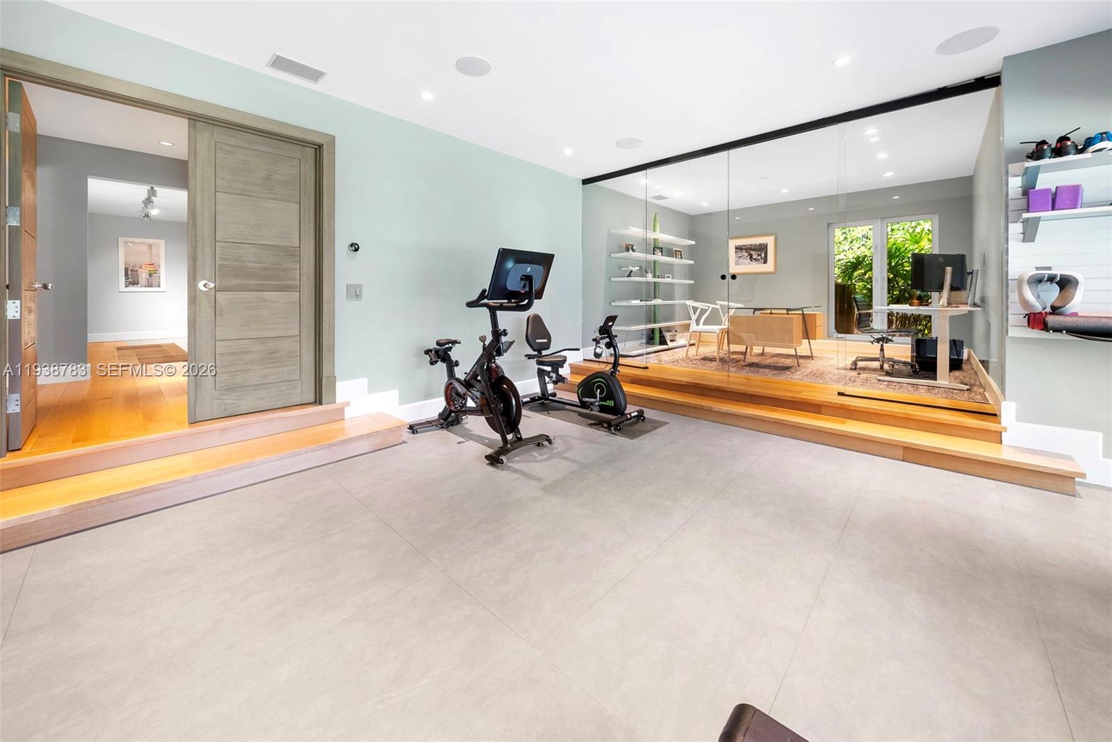 5520 Oakwood Ln Coral Gables, FL 33156