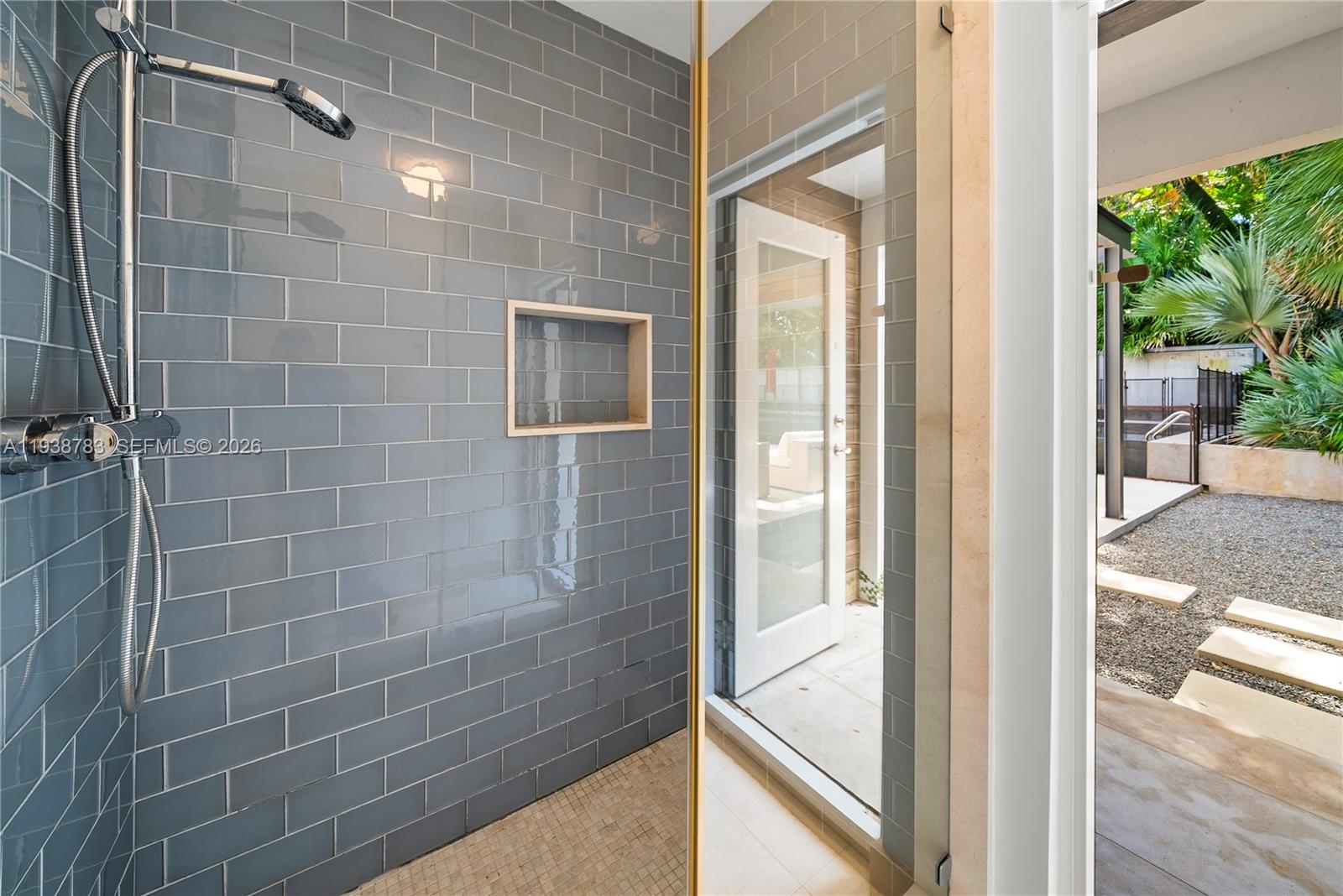 5520 Oakwood Ln Coral Gables, FL 33156