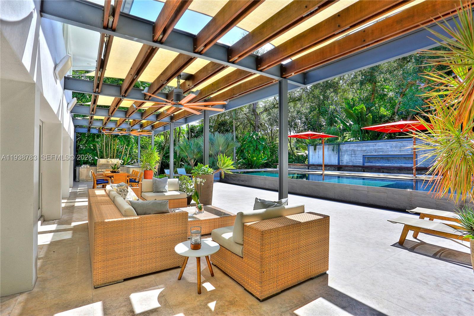 5520 Oakwood Ln Coral Gables, FL 33156