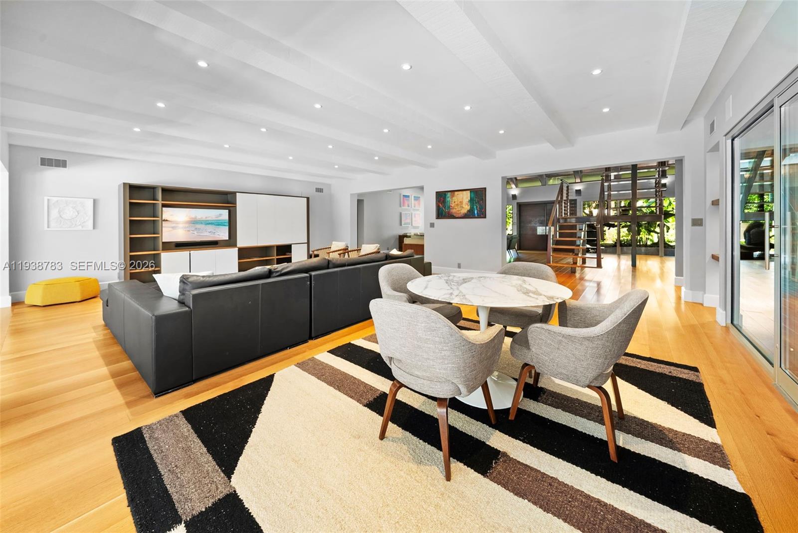 5520 Oakwood Ln Coral Gables, FL 33156