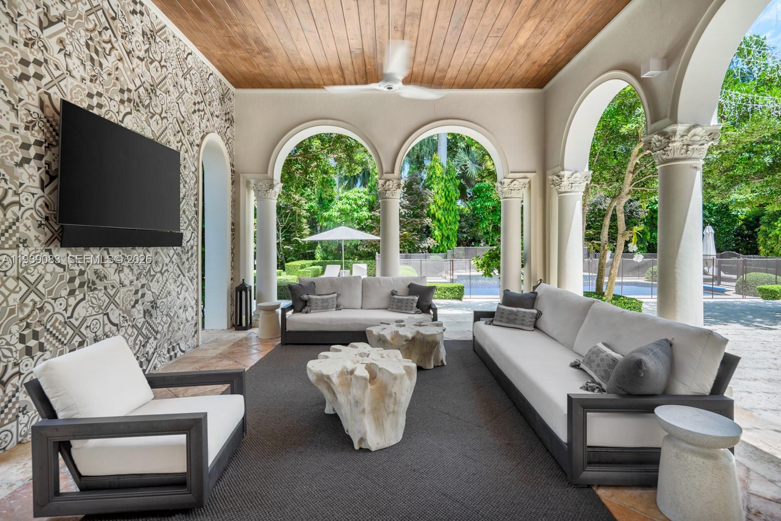 7275 Old Cutler Rd Coral Gables, FL 33143