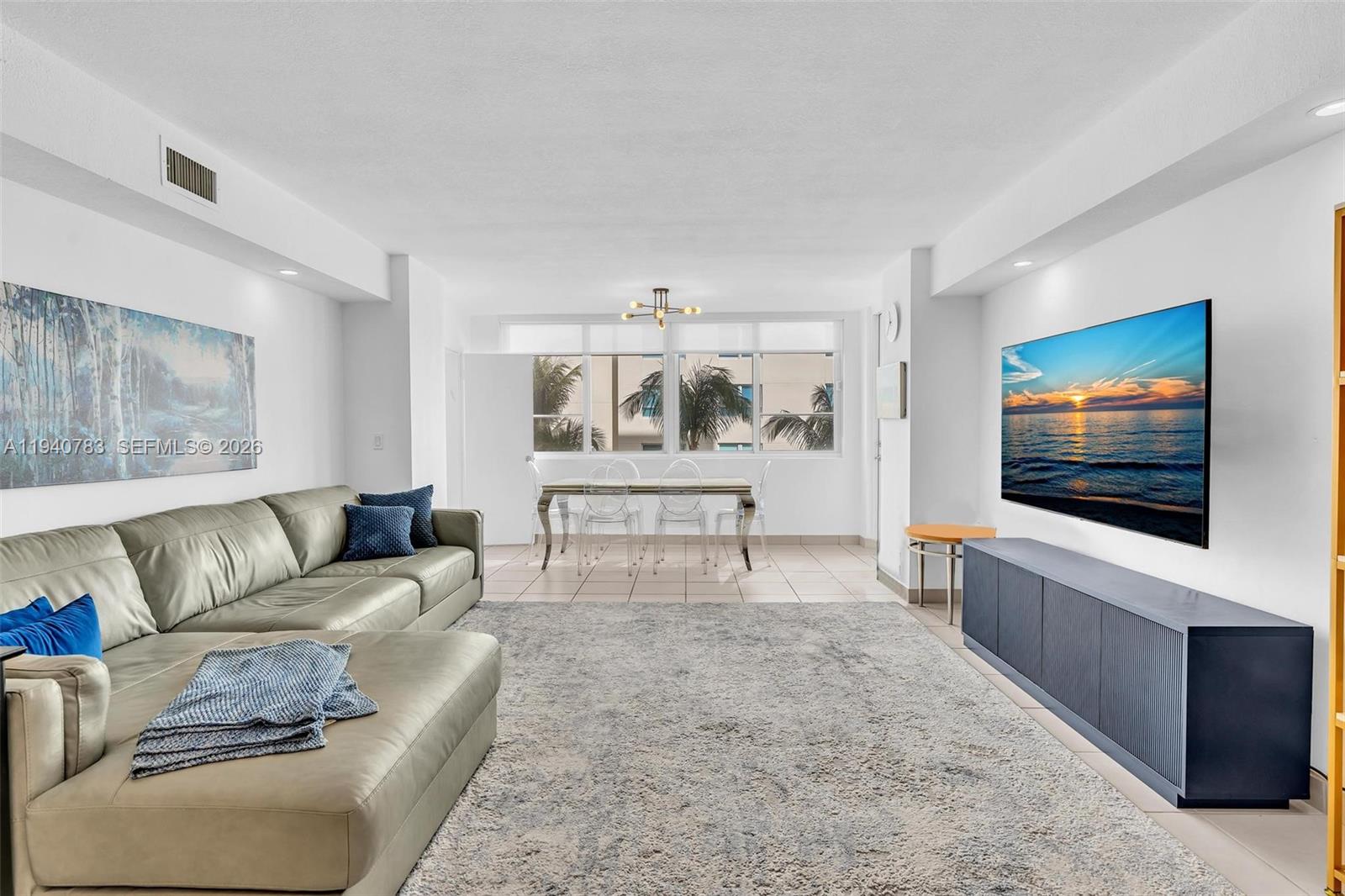 5005 Collins Ave #824 Miami Beach, FL 33140