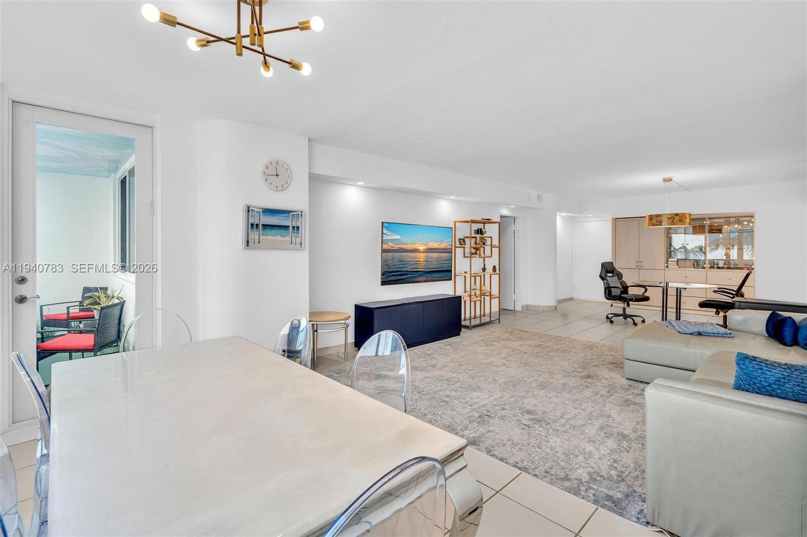 5005 Collins Ave #824 Miami Beach, FL 33140