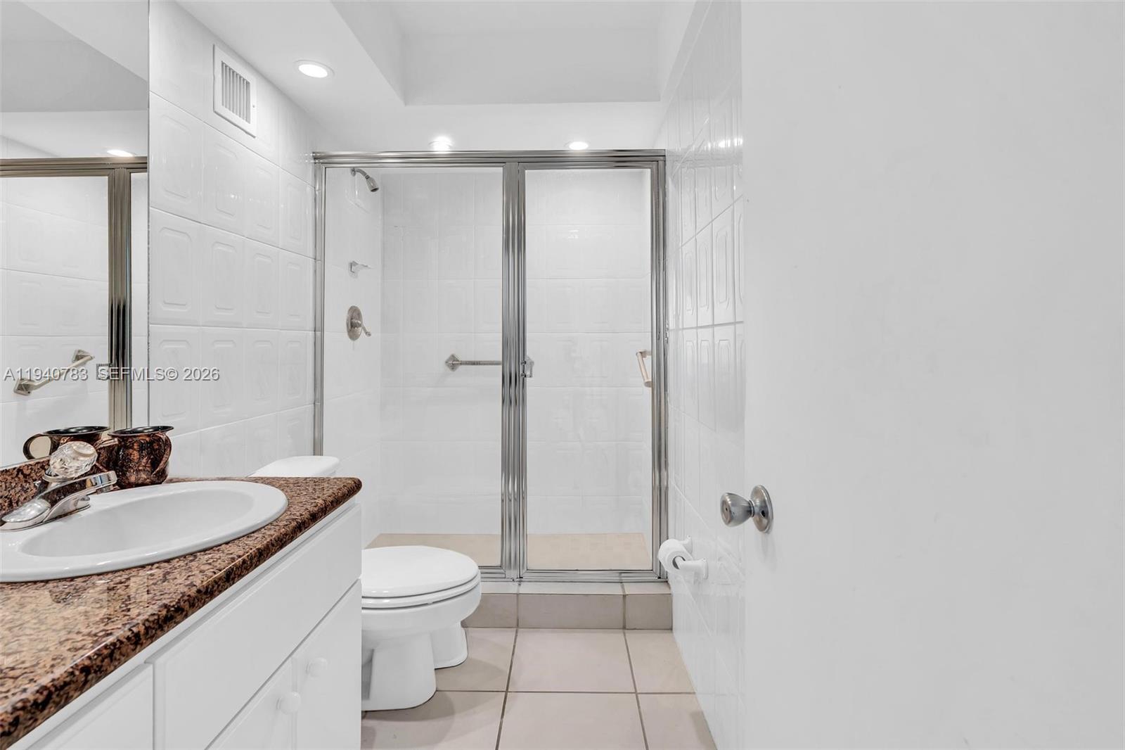 5005 Collins Ave #824 Miami Beach, FL 33140