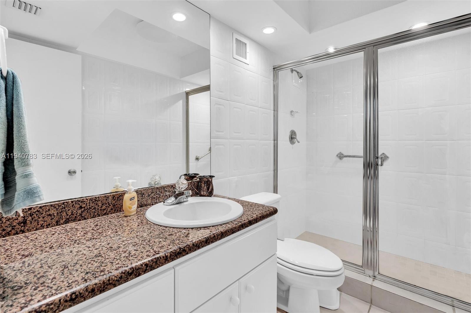 5005 Collins Ave #824 Miami Beach, FL 33140