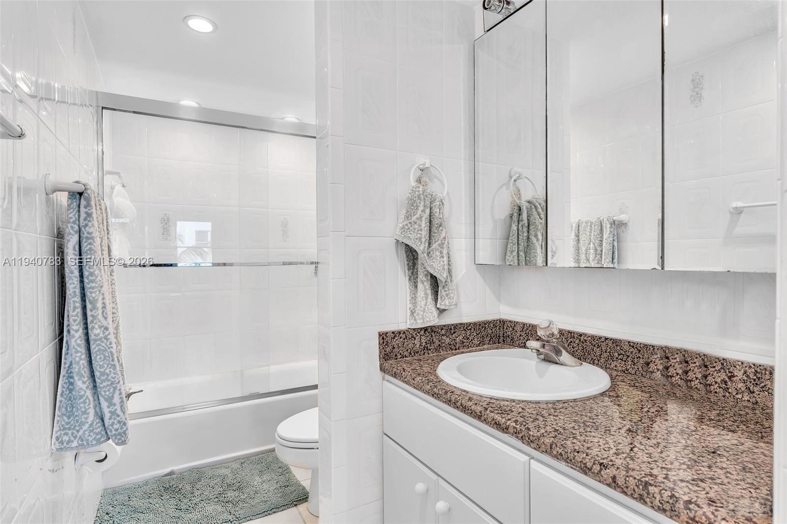 5005 Collins Ave #824 Miami Beach, FL 33140