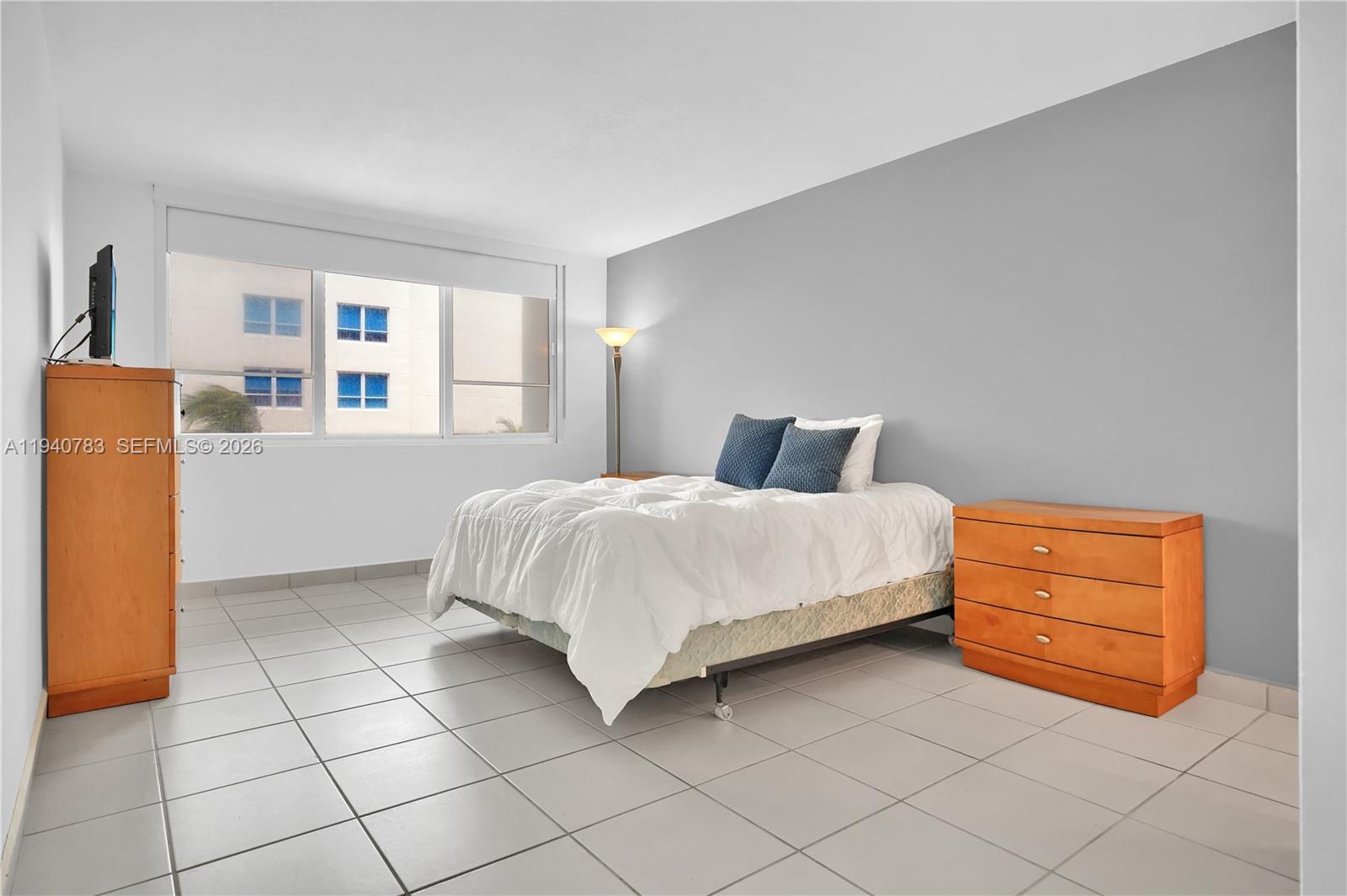 5005 Collins Ave #824 Miami Beach, FL 33140