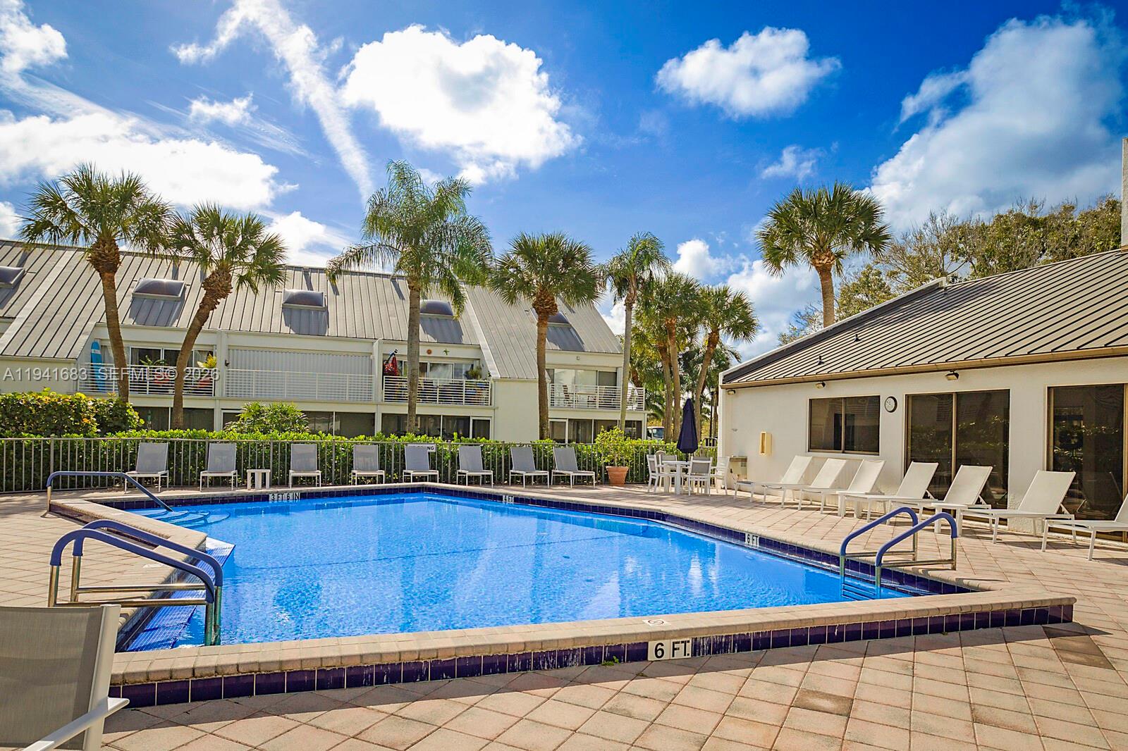 1605 S Us Hwy 1 #V6-102 Jupiter, FL 33477