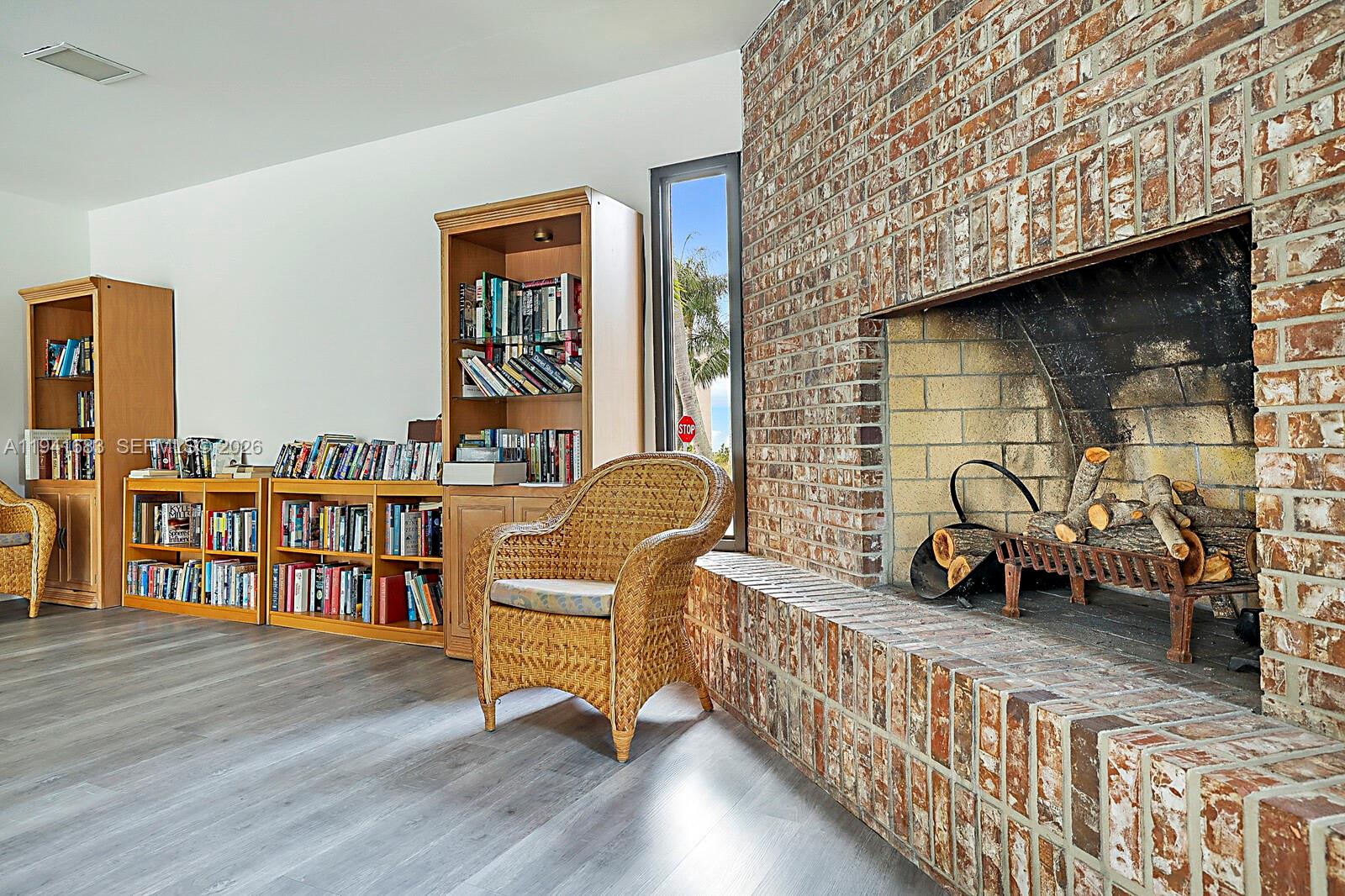 1605 S Us Hwy 1 #V6-102 Jupiter, FL 33477