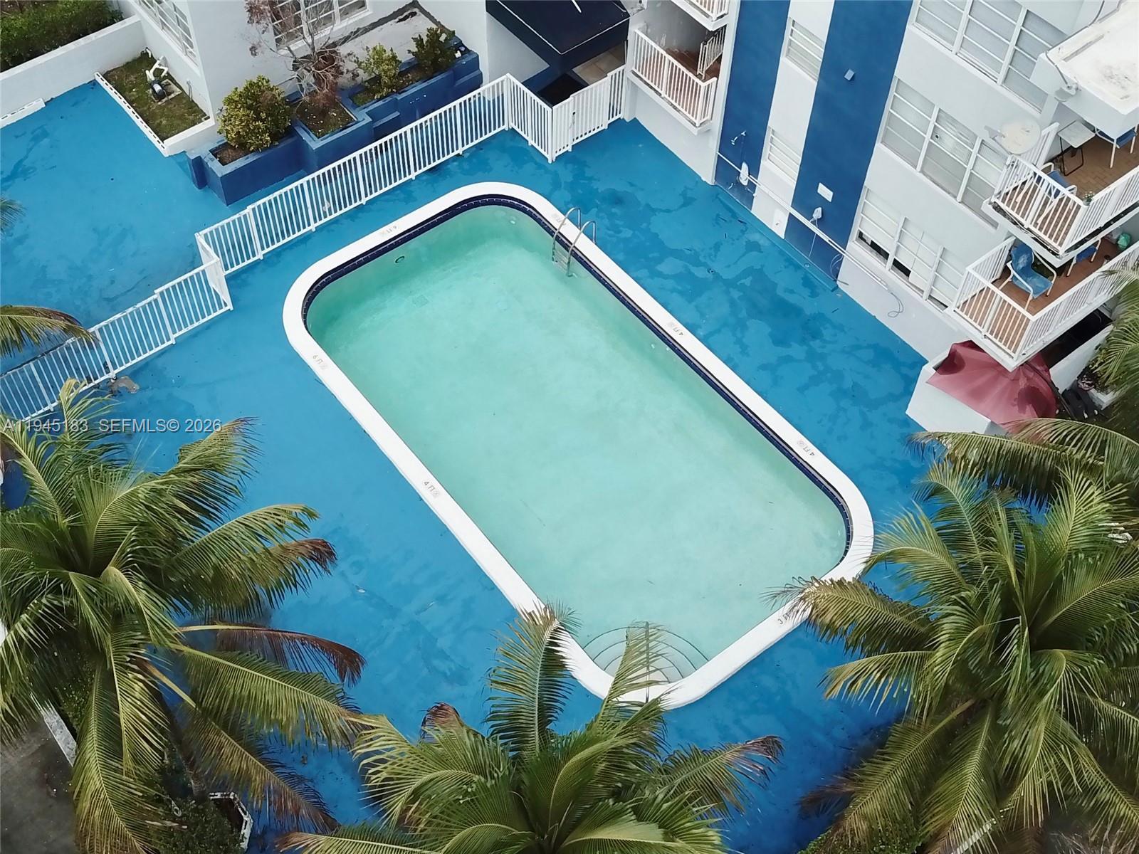 2175 NE 170th St #108 North Miami Beach, FL 33162