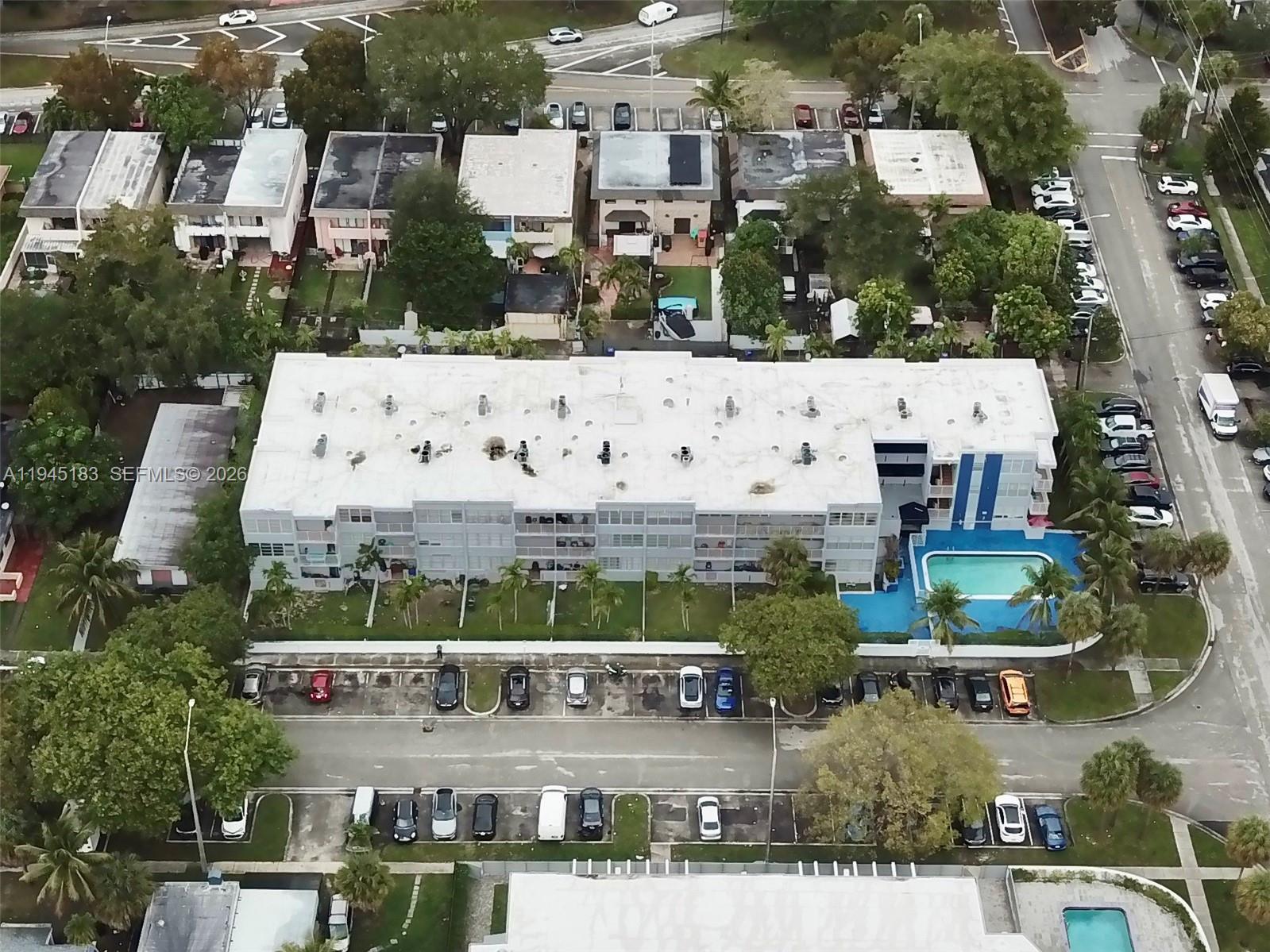 2175 NE 170th St #108 North Miami Beach, FL 33162