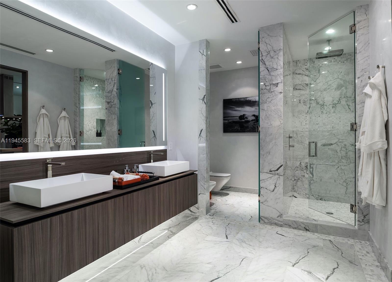 1000 Brickell Plz #4103