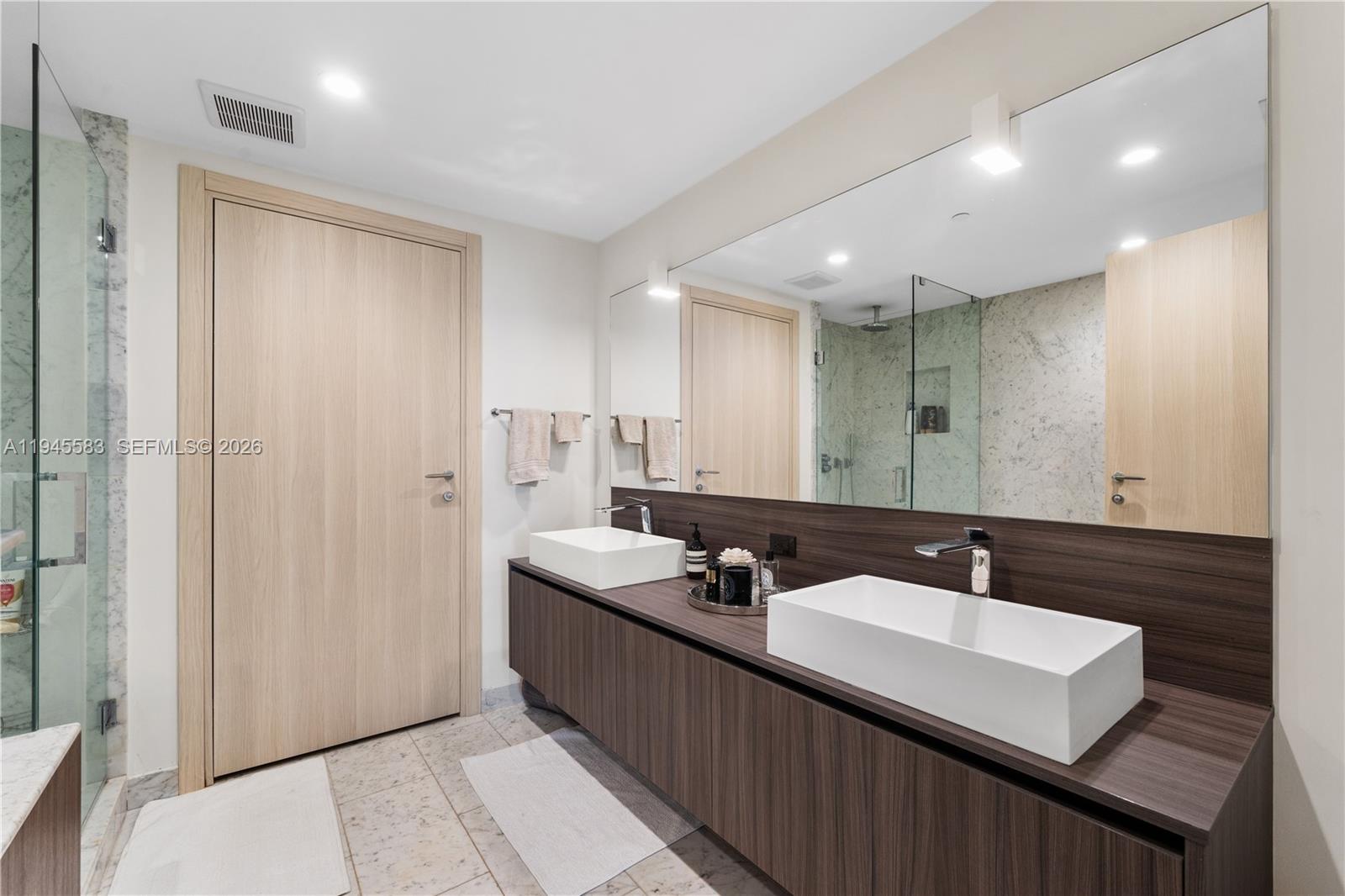 image Brickell Flatiron15