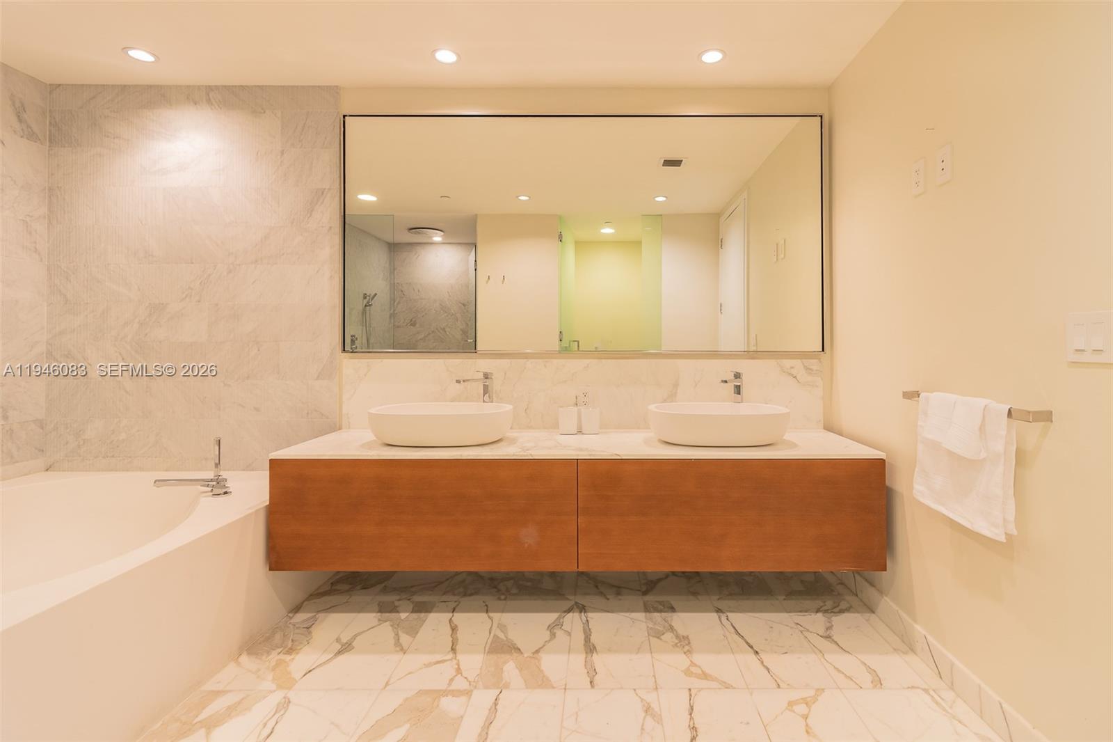 10203 Collins Ave #302 Bal Harbour, FL 33154