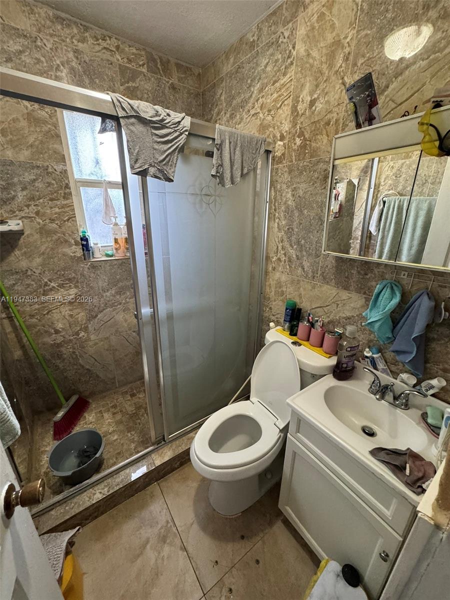 790 NW 76th St Miami, FL 33150