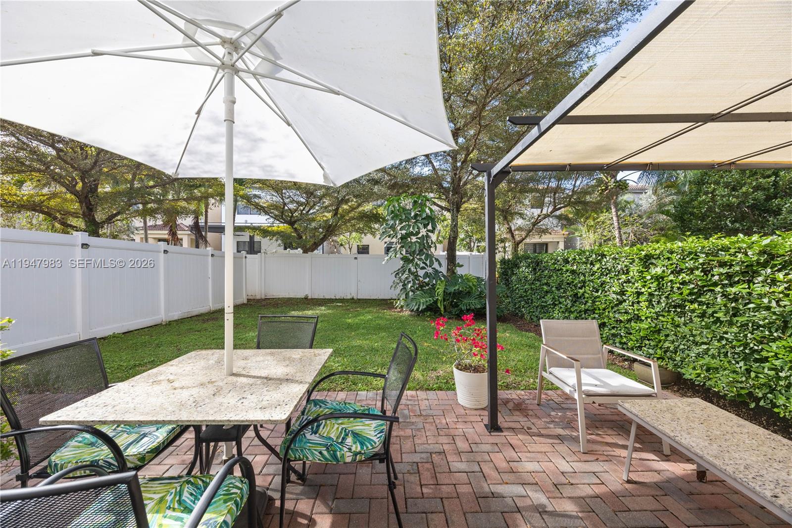 658 NE 193rd Ter Miami, FL 33179